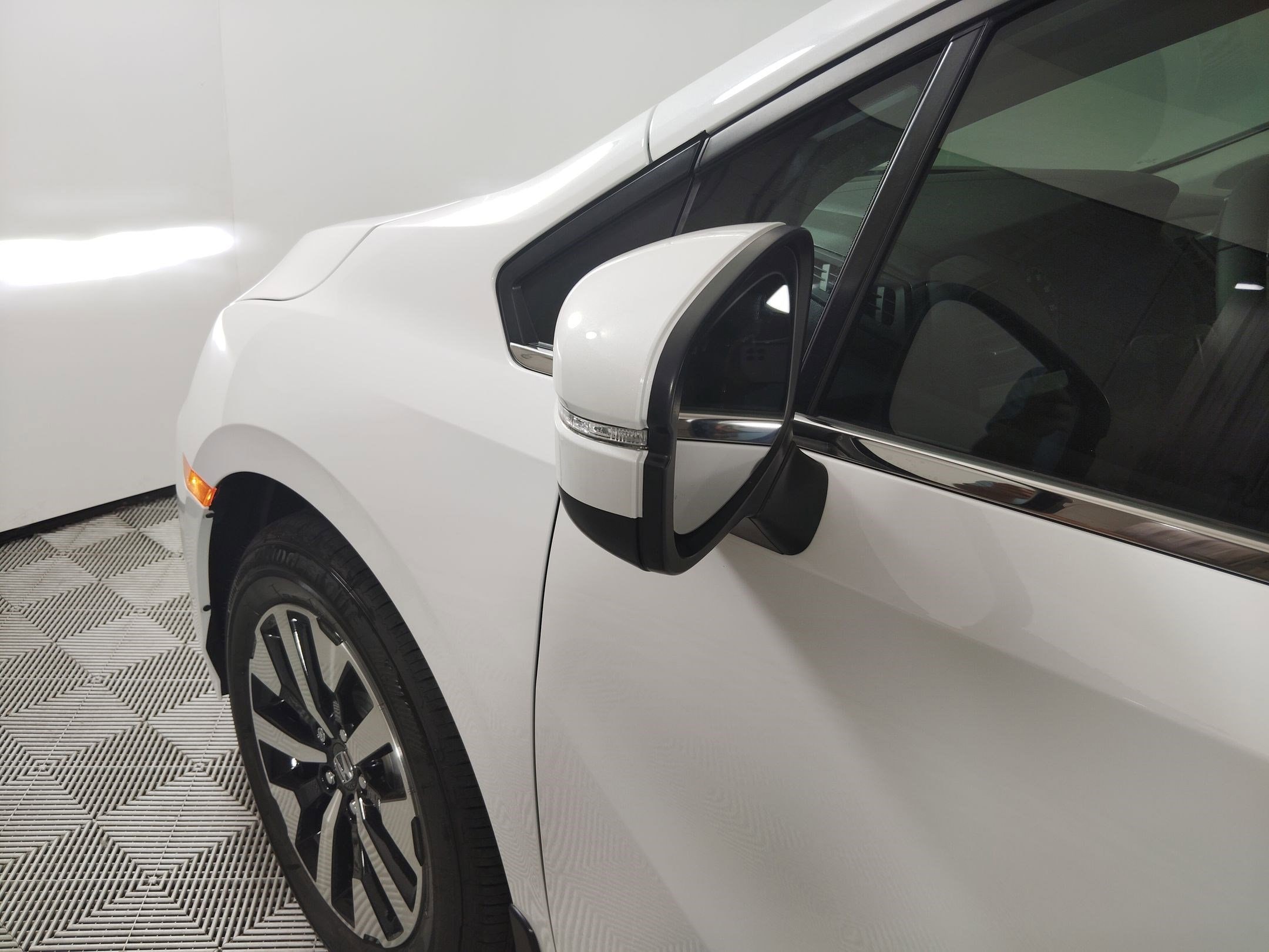 2026 Honda Odyssey EX-L - Photo 19