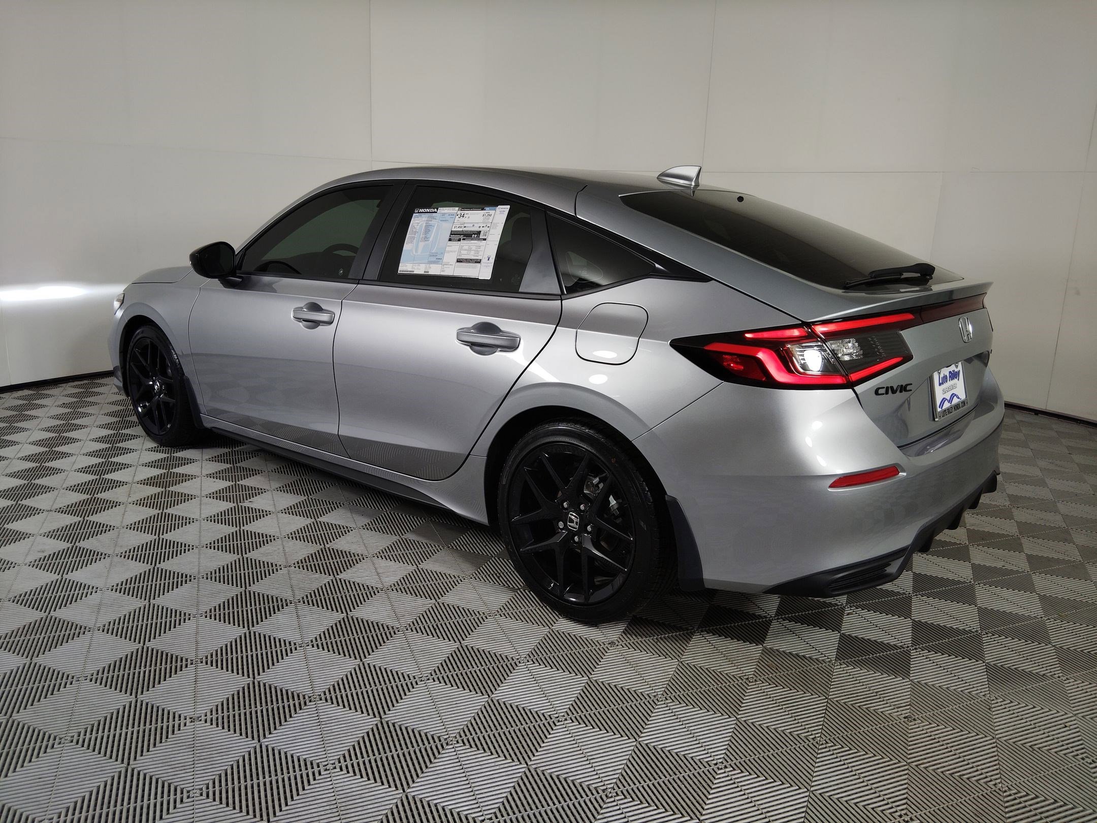 2026 Honda Civic Sport Hatchback photo 2