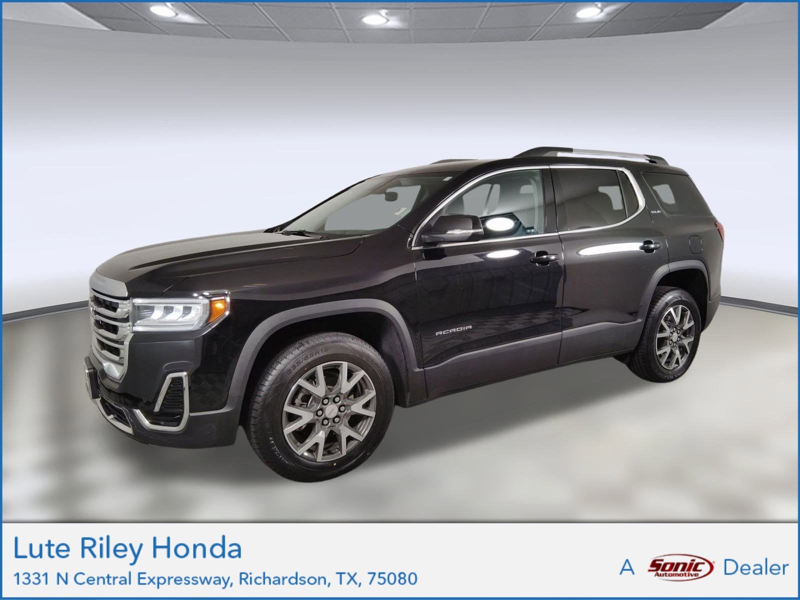 2023 GMC Acadia SLE's photo