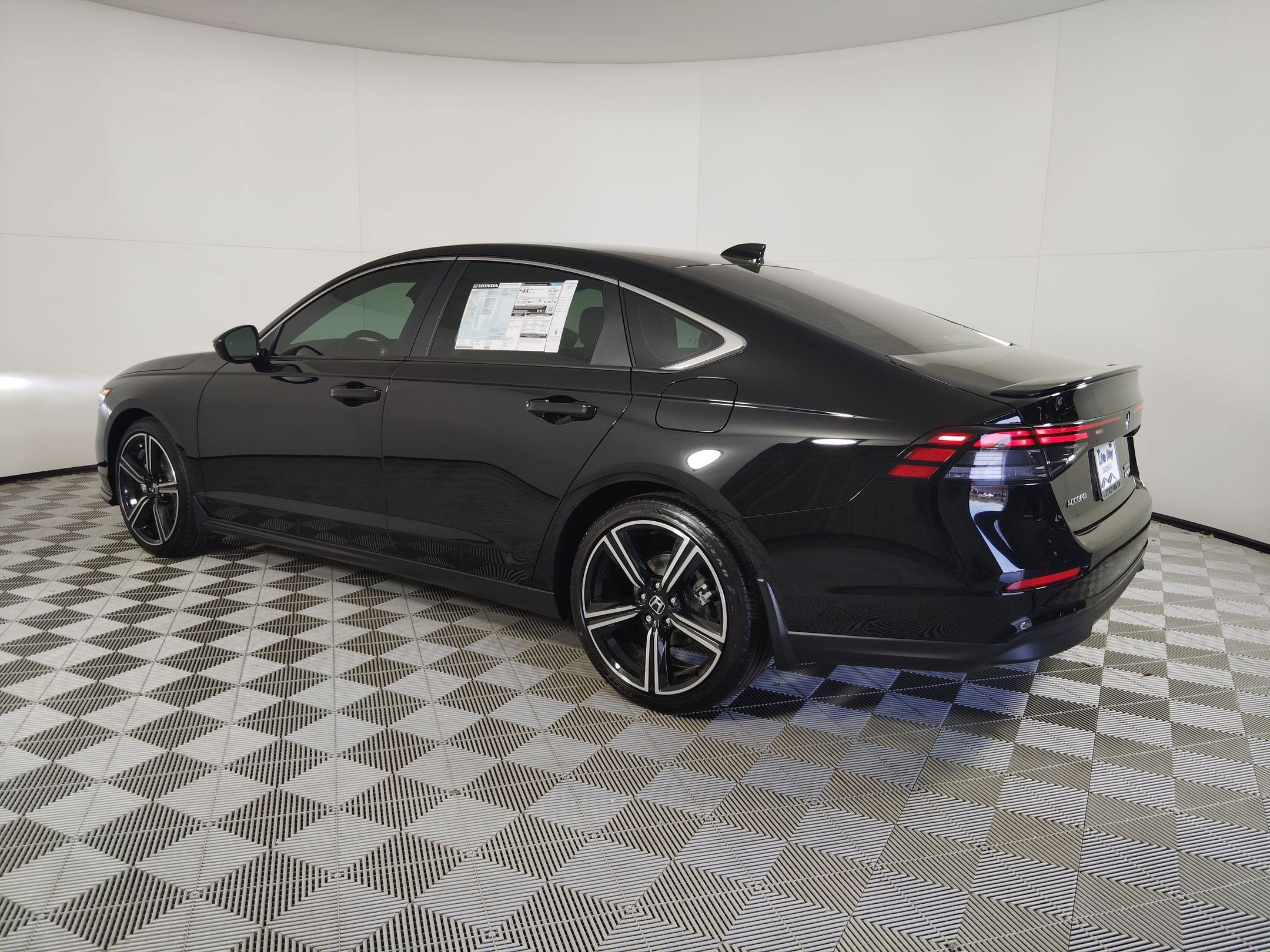 2025 Honda Accord Hybrid Sport photo 3