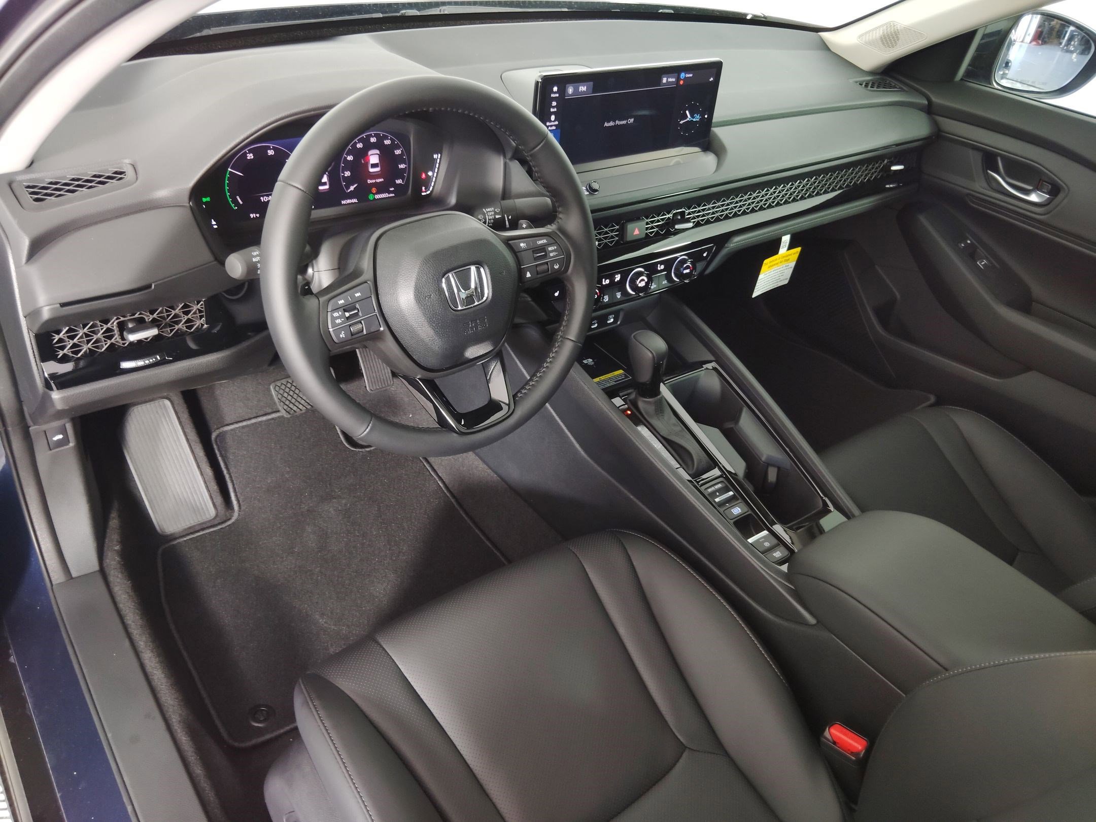 2025 Honda Accord Hybrid EX-L photo 4