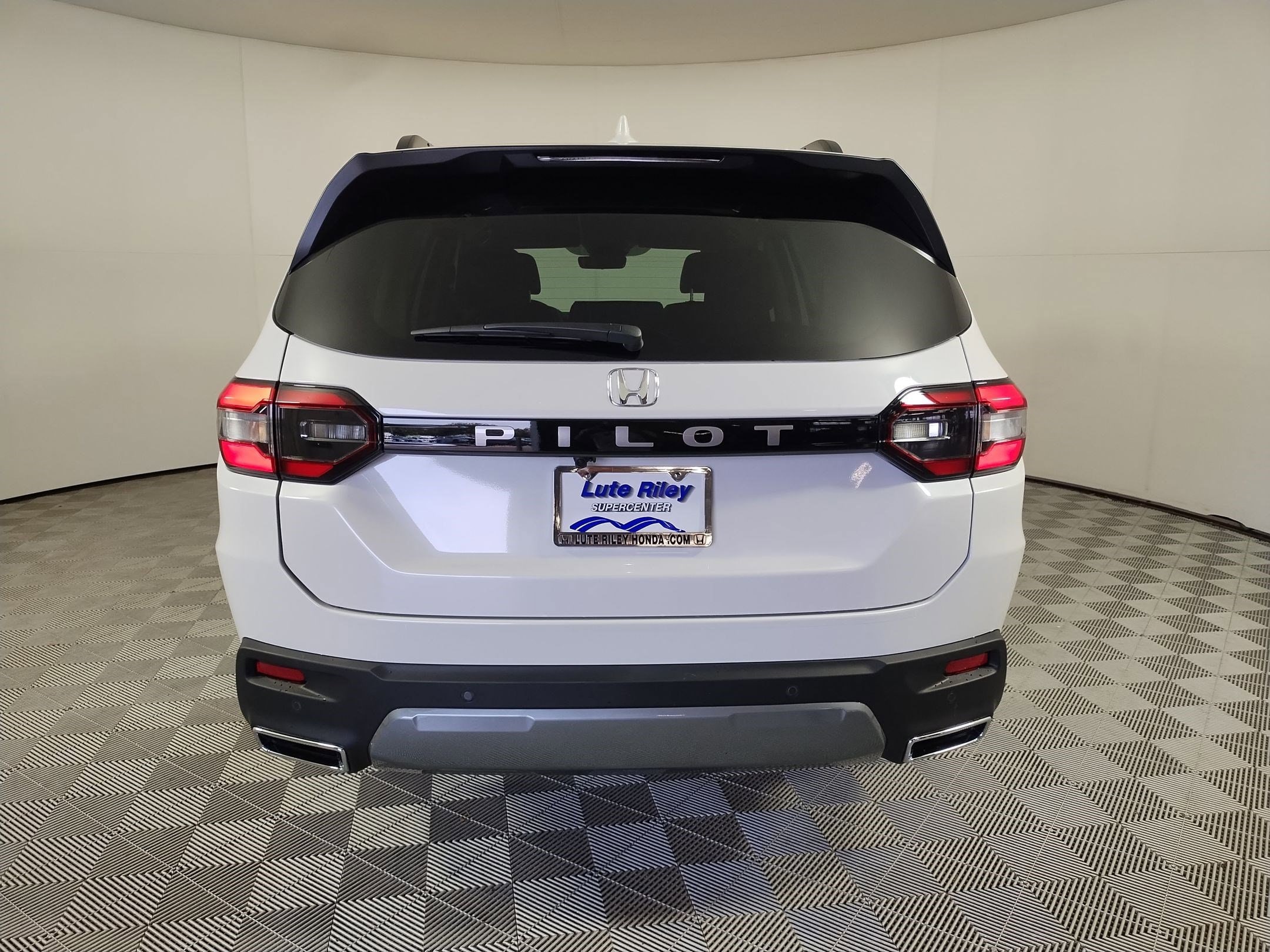 2026 Honda Pilot EX-L - Photo 10
