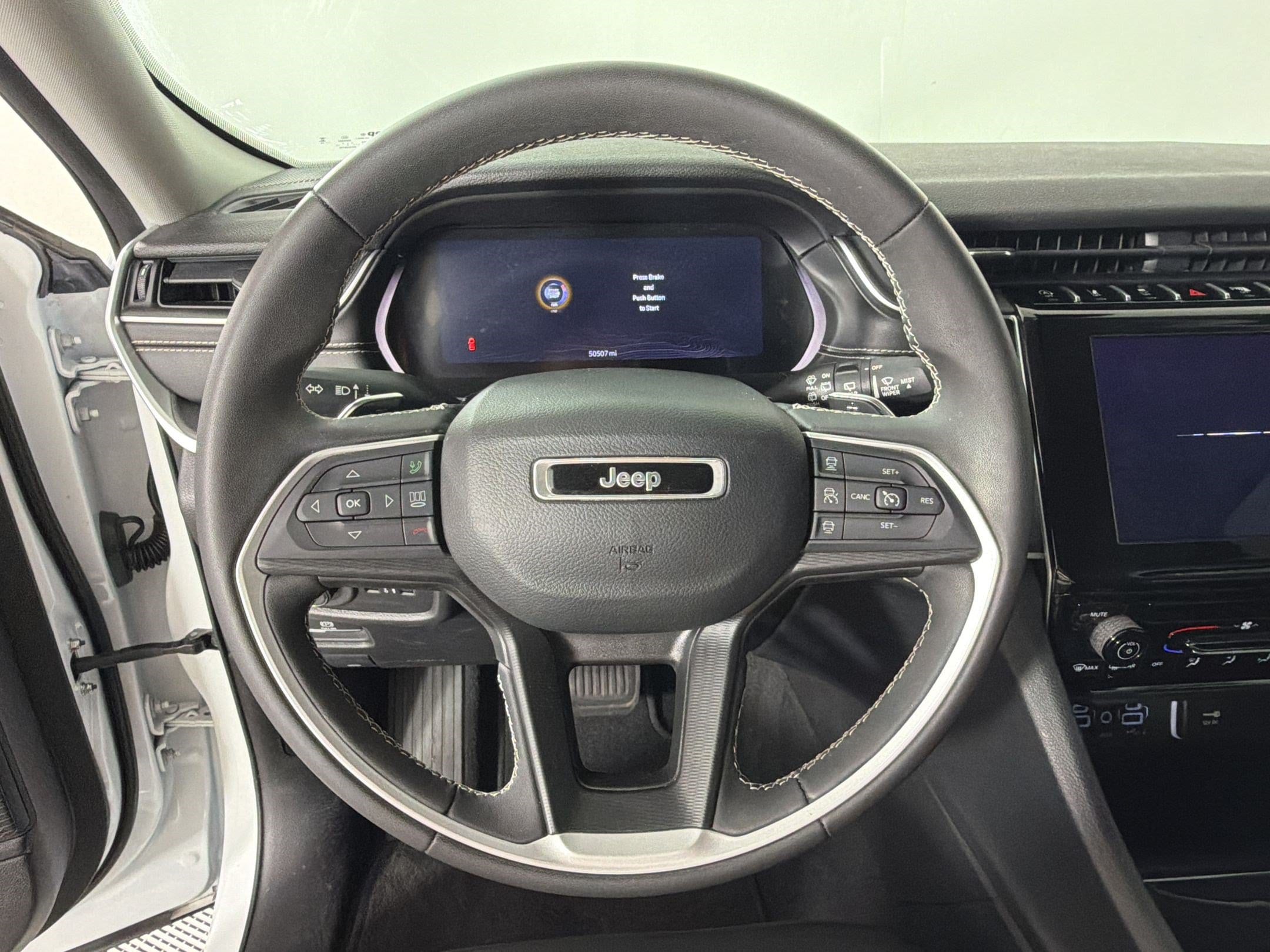2023 Jeep Grand Cherokee Laredo - Photo 11