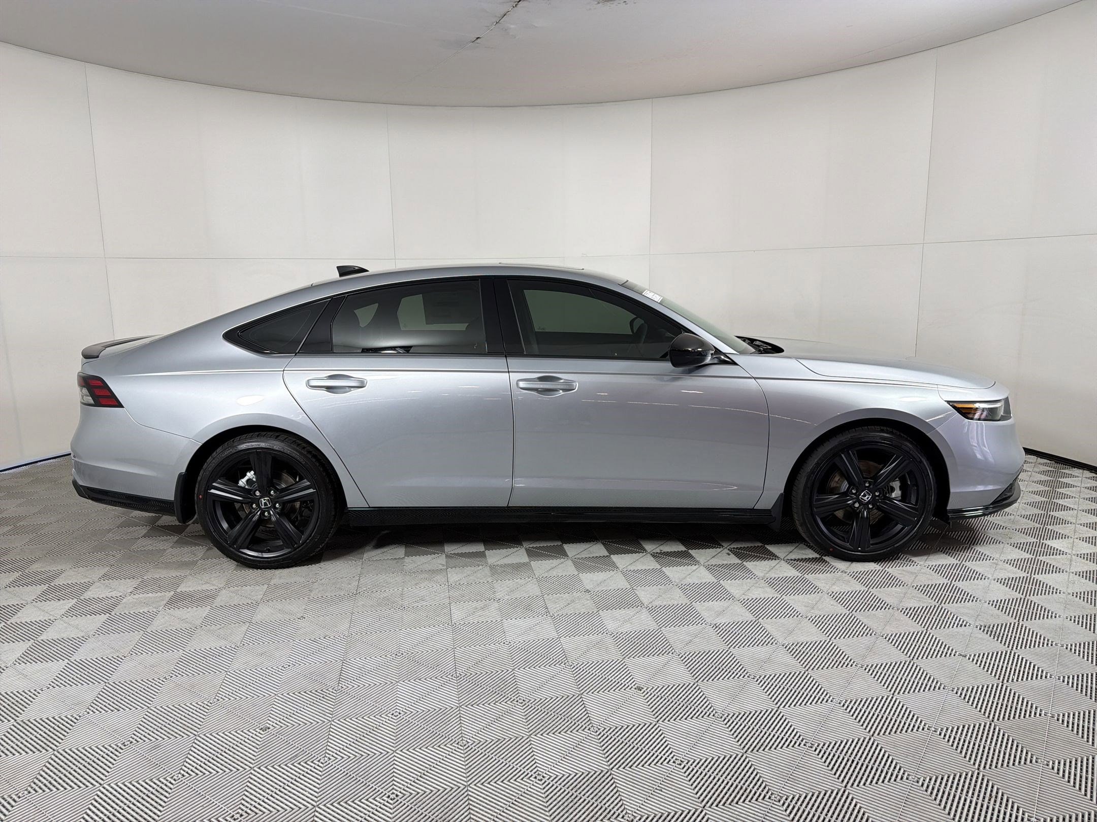 2026 Honda Accord Hybrid Sport-L - Photo 8