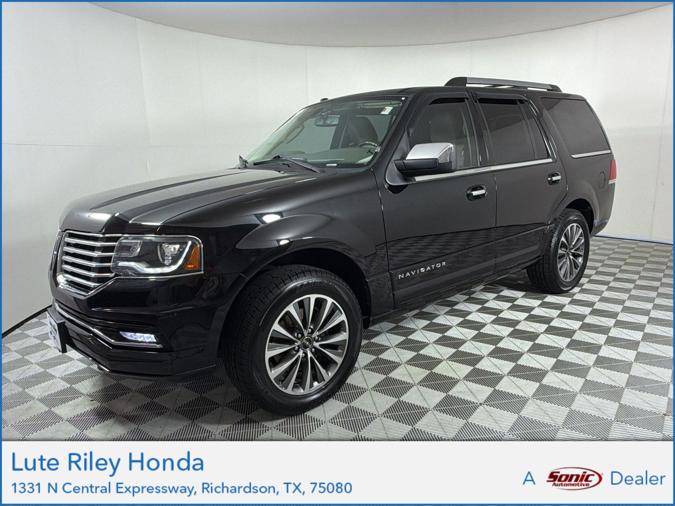 Navigator Select SUV