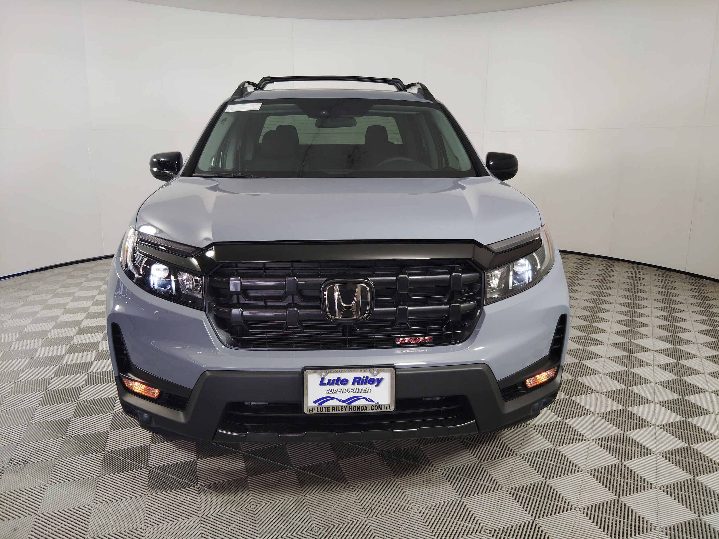2025 Honda Ridgeline Sport photo 3