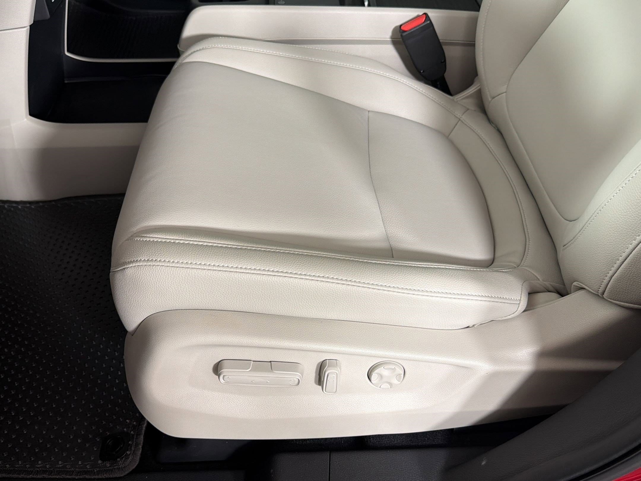2026 Honda Odyssey EX-L - Photo 14