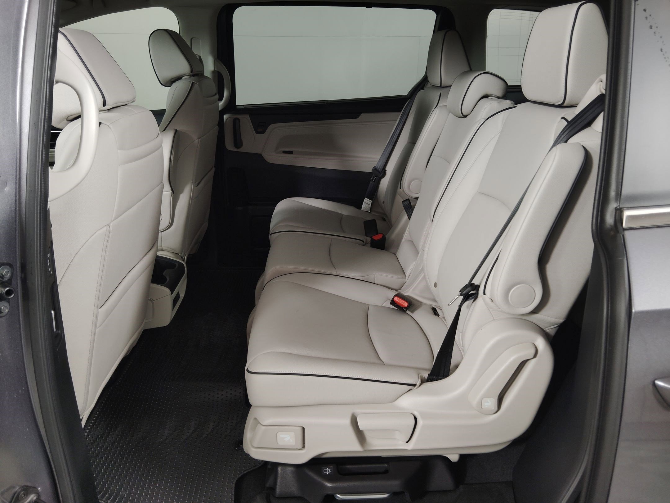 2026 Honda Odyssey Touring - Photo 14