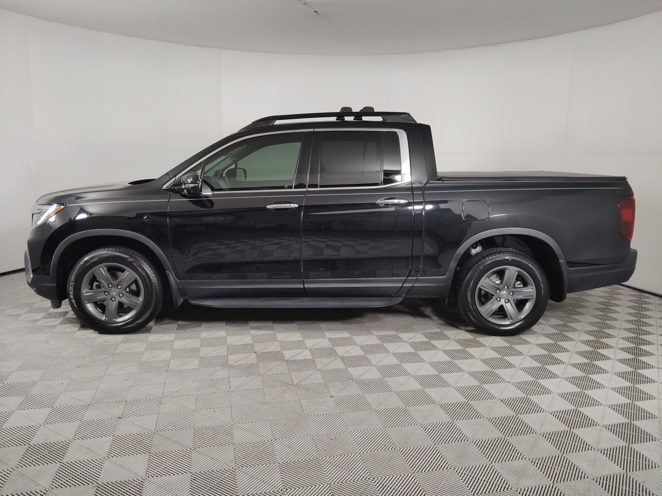 2022 Honda Ridgeline RTL-E photo 2