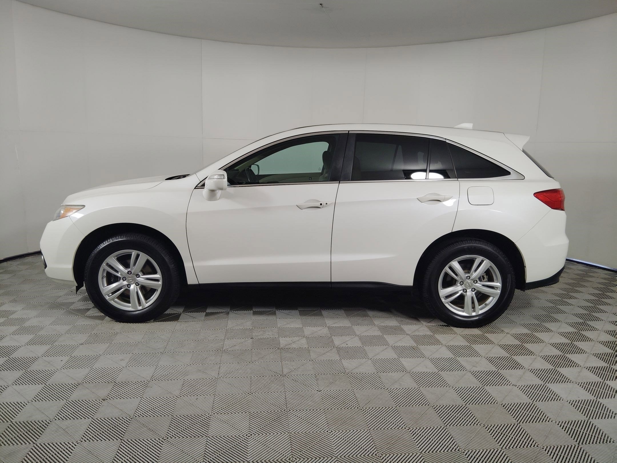 Used 2014 Acura RDX Technology Package with VIN 5J8TB4H57EL017769 for sale in Richardson, TX