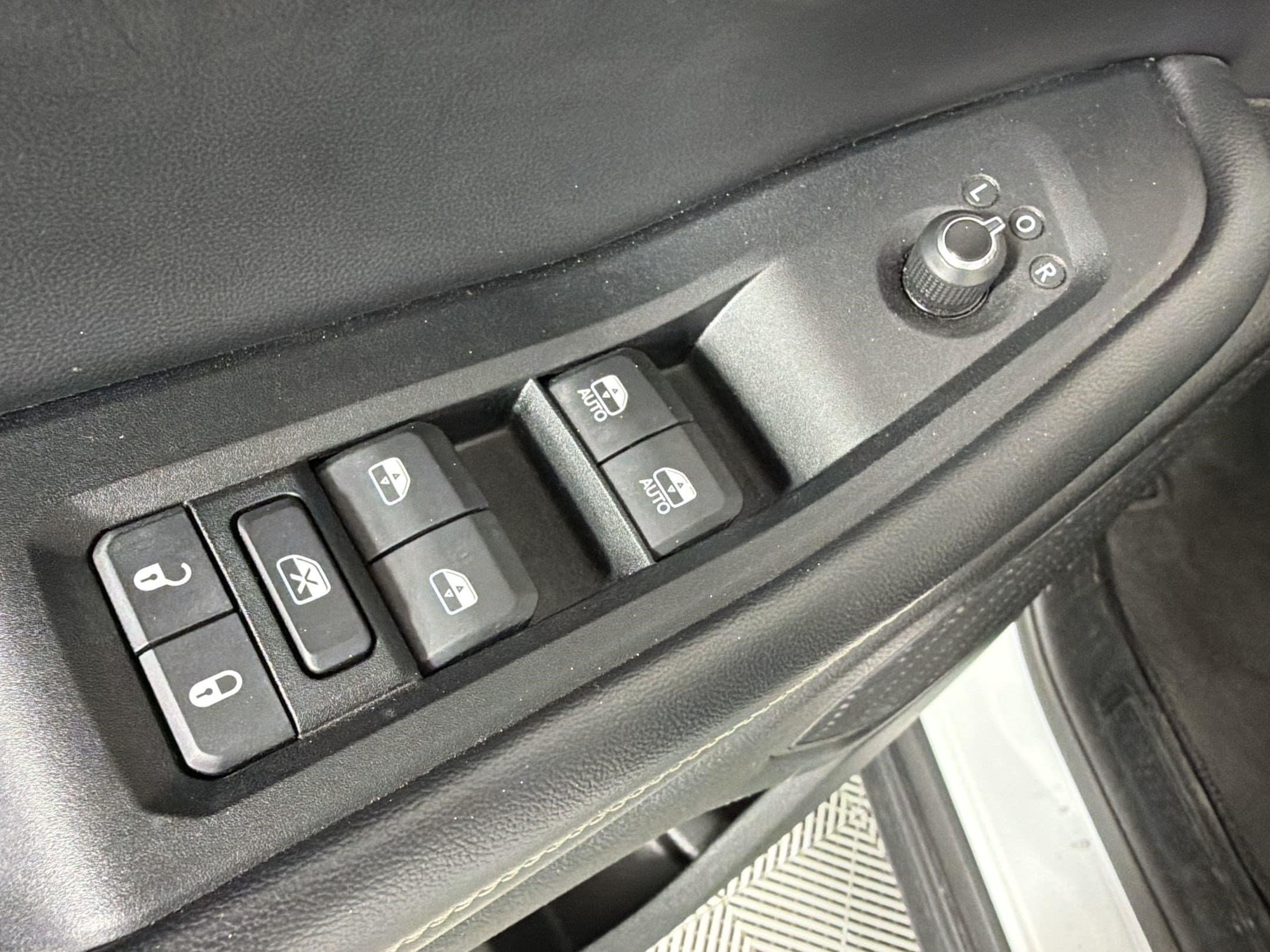 2023 Jeep Grand Cherokee Laredo - Photo 26