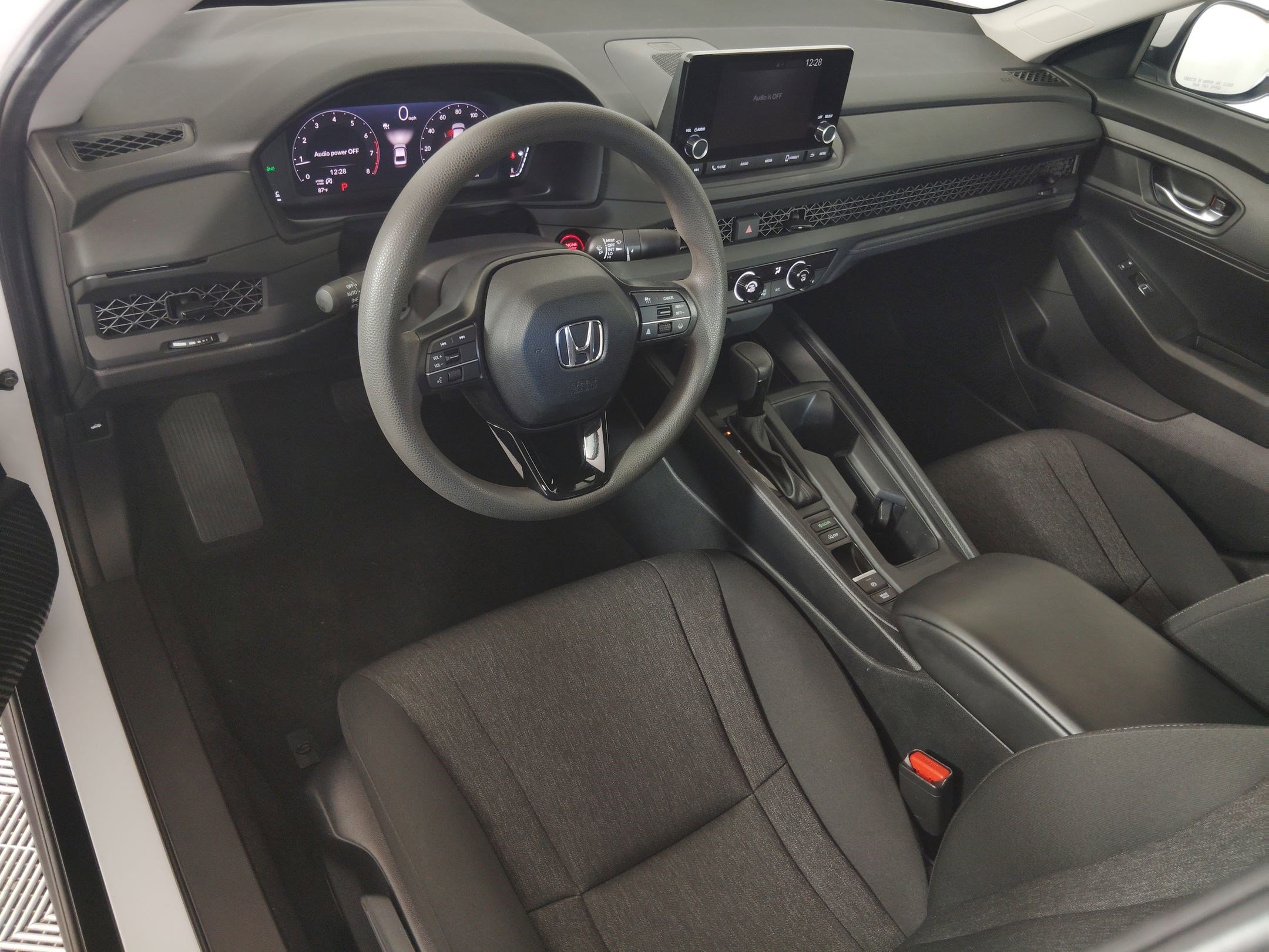 2024 Honda Accord LX photo 4