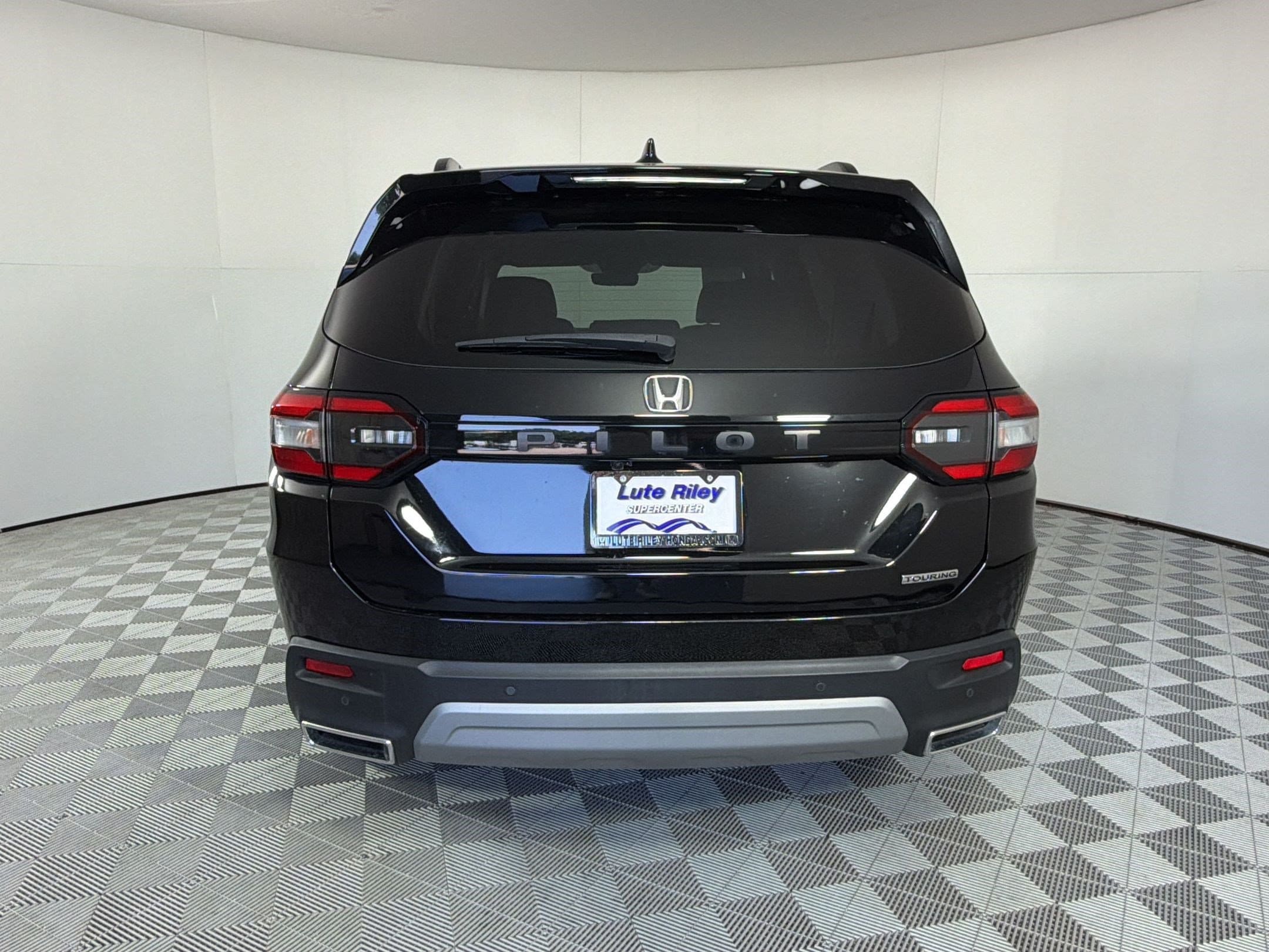 2023 Honda Pilot Touring - Photo 10