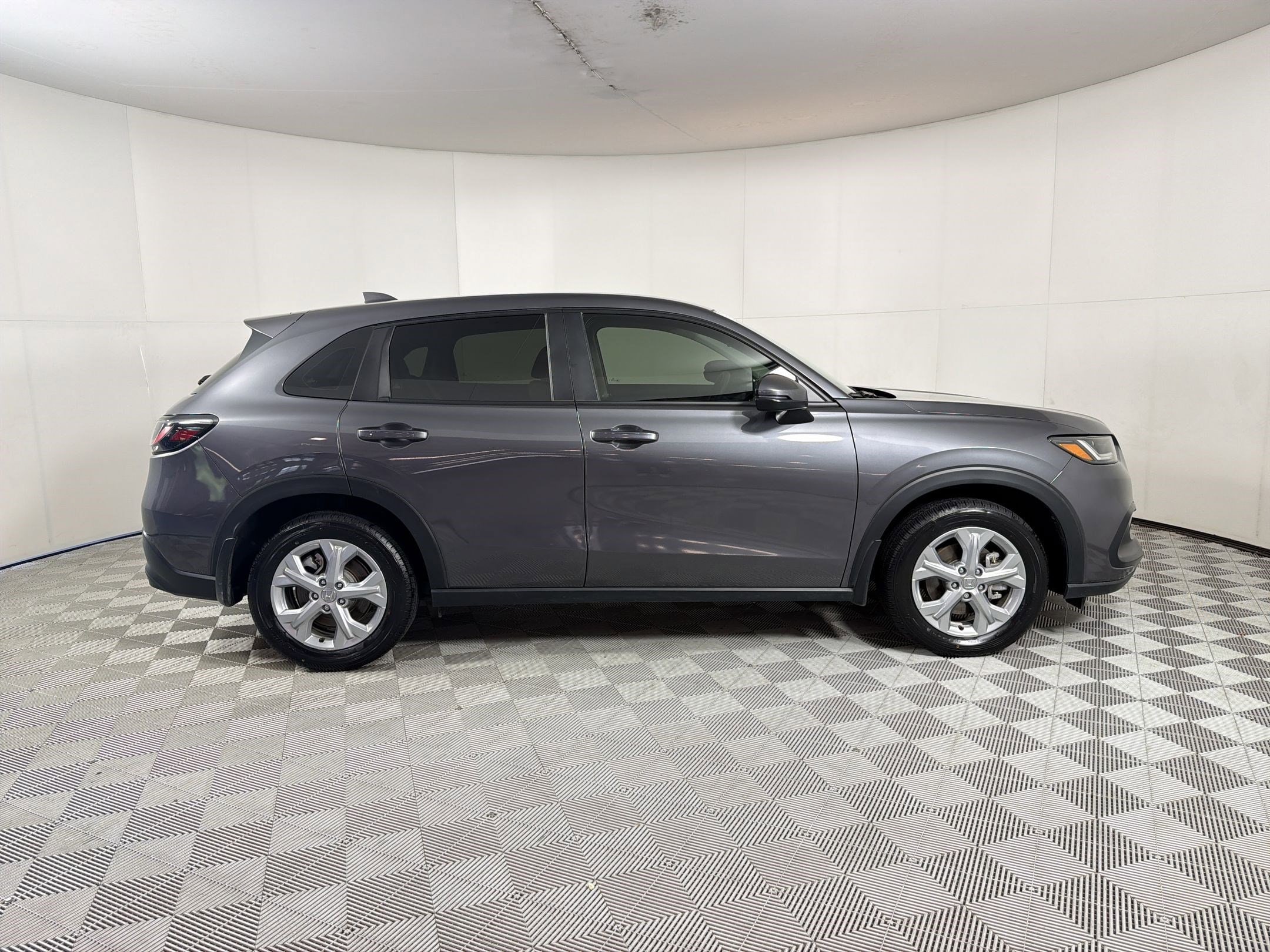 2025 Honda HR-V LX - Photo 8