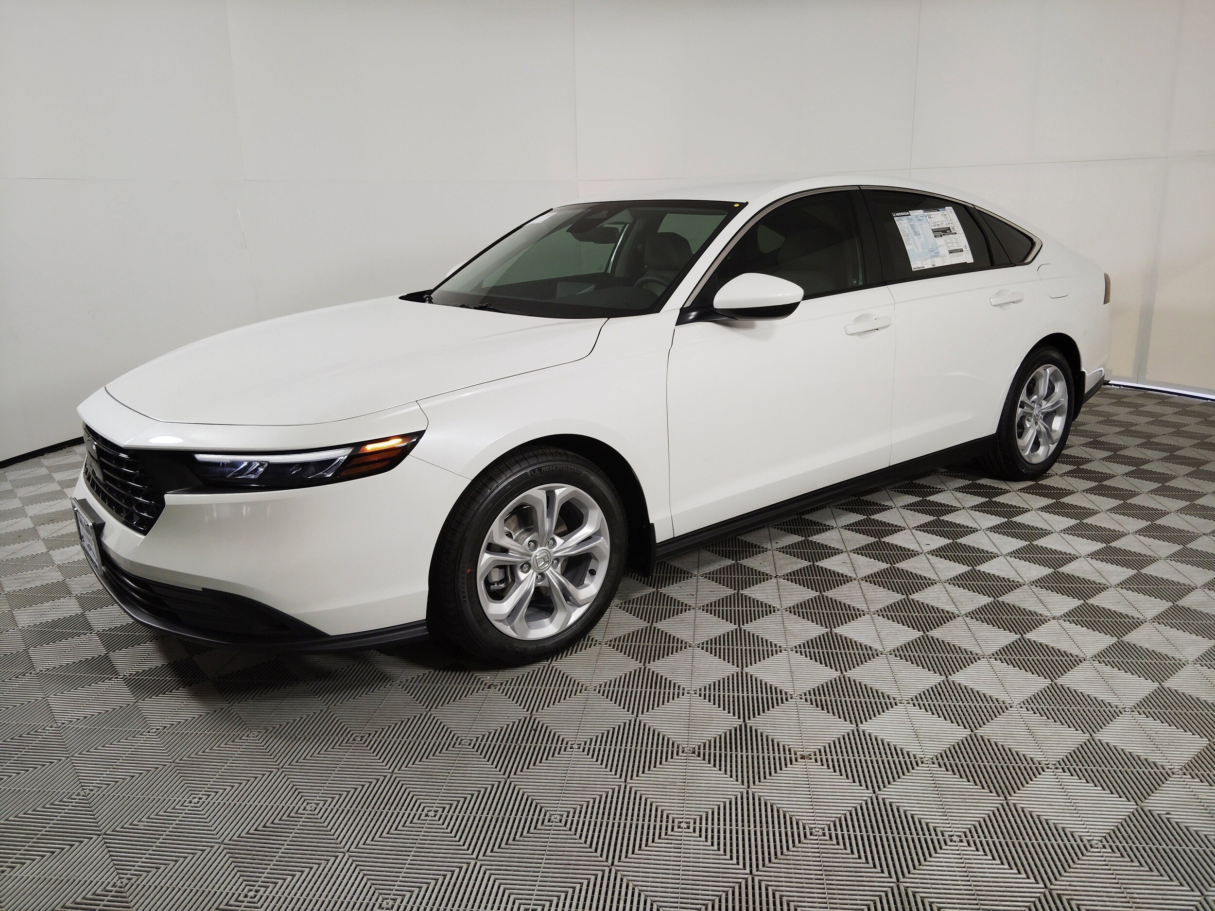 2025 Honda Accord LX photo 2