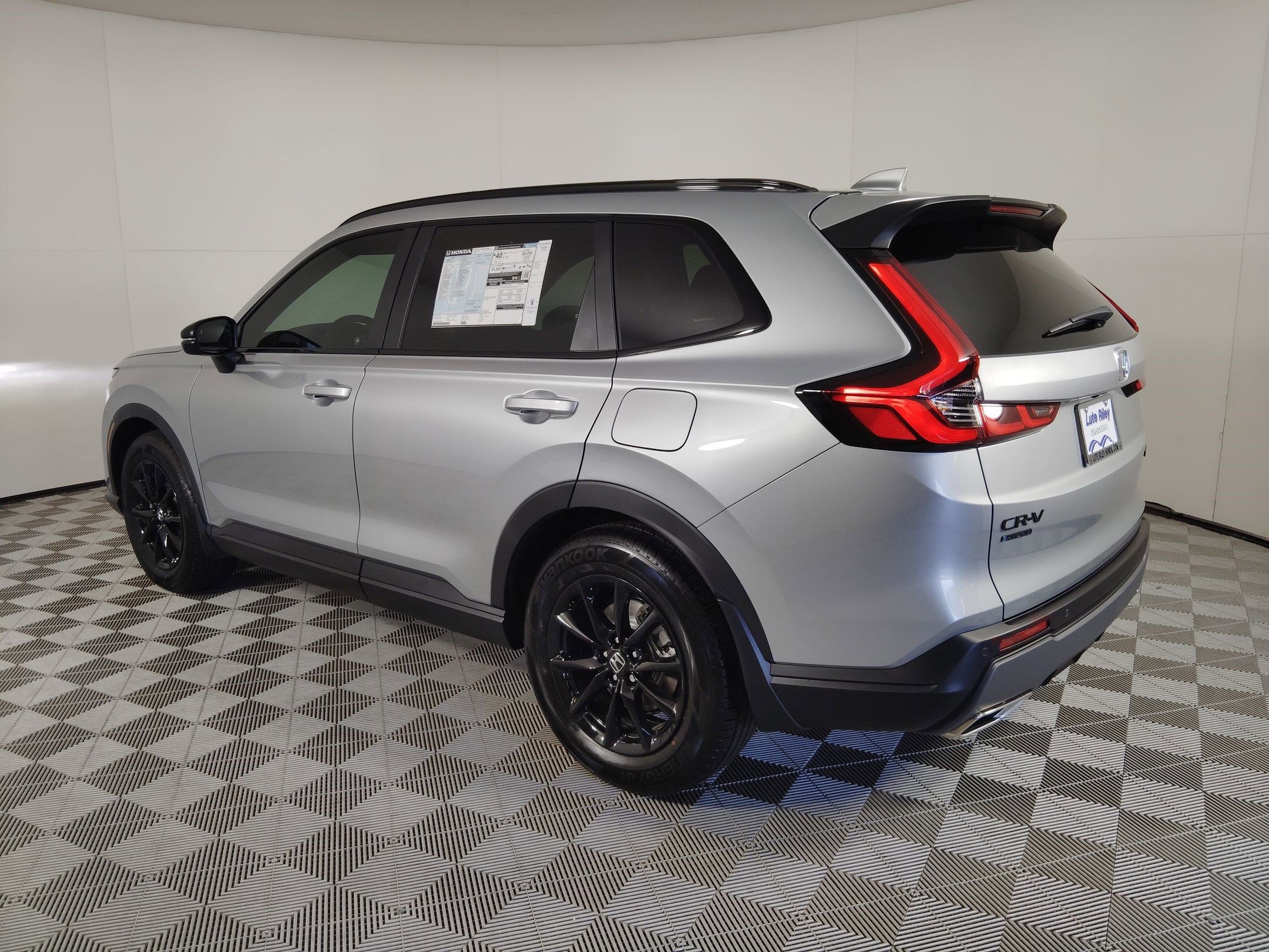 2026 Honda CR-V Hybrid Sport-L photo 3