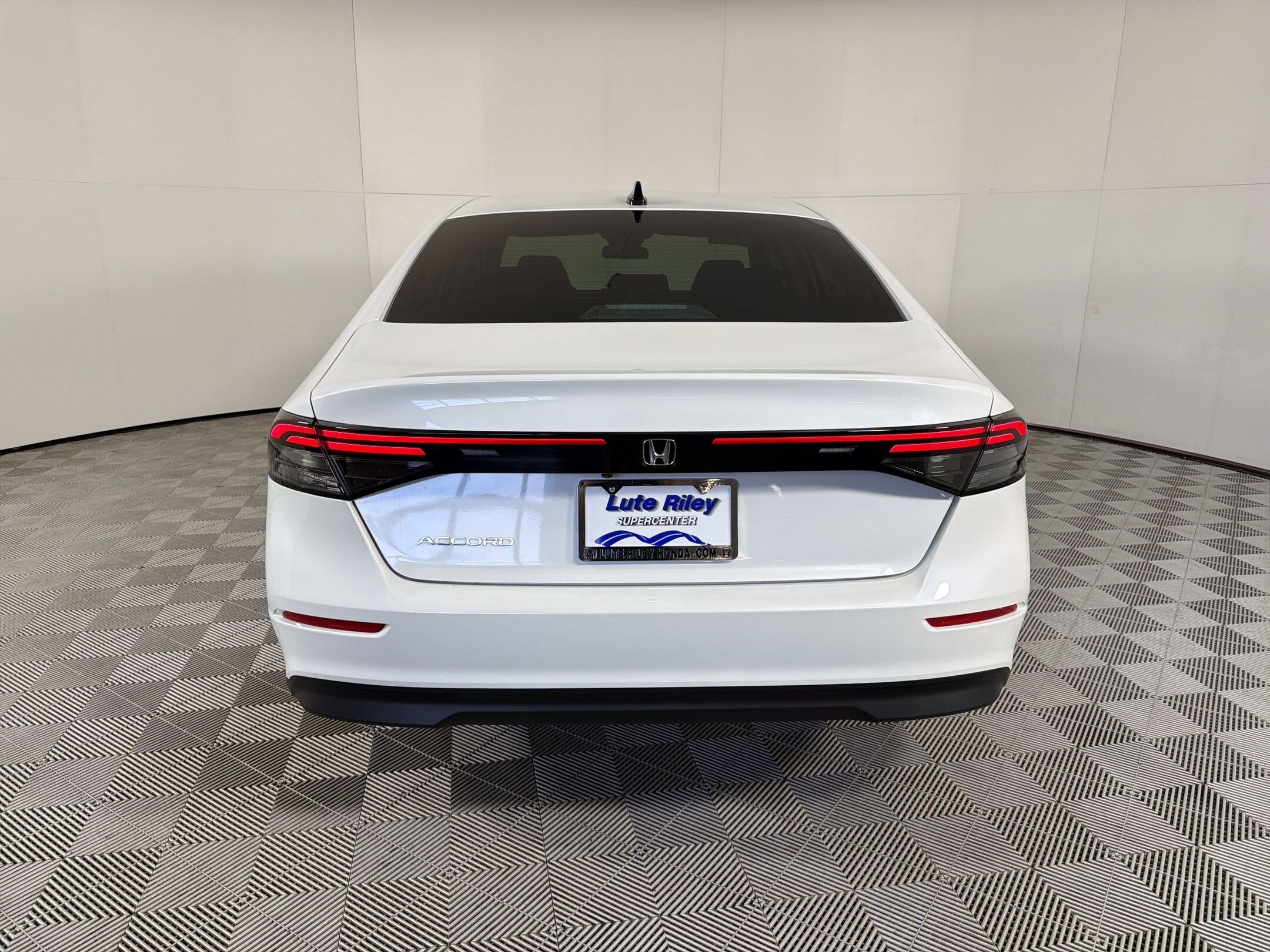 2026 Honda Accord Hybrid Sport - Photo 10
