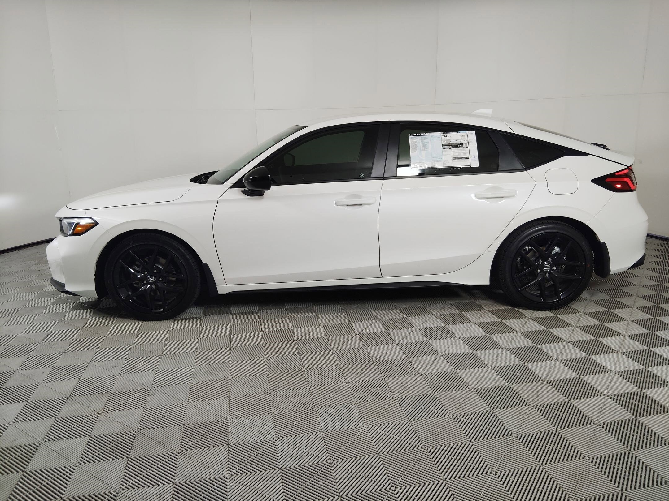 2026 Honda Civic Sport Hatchback photo 2