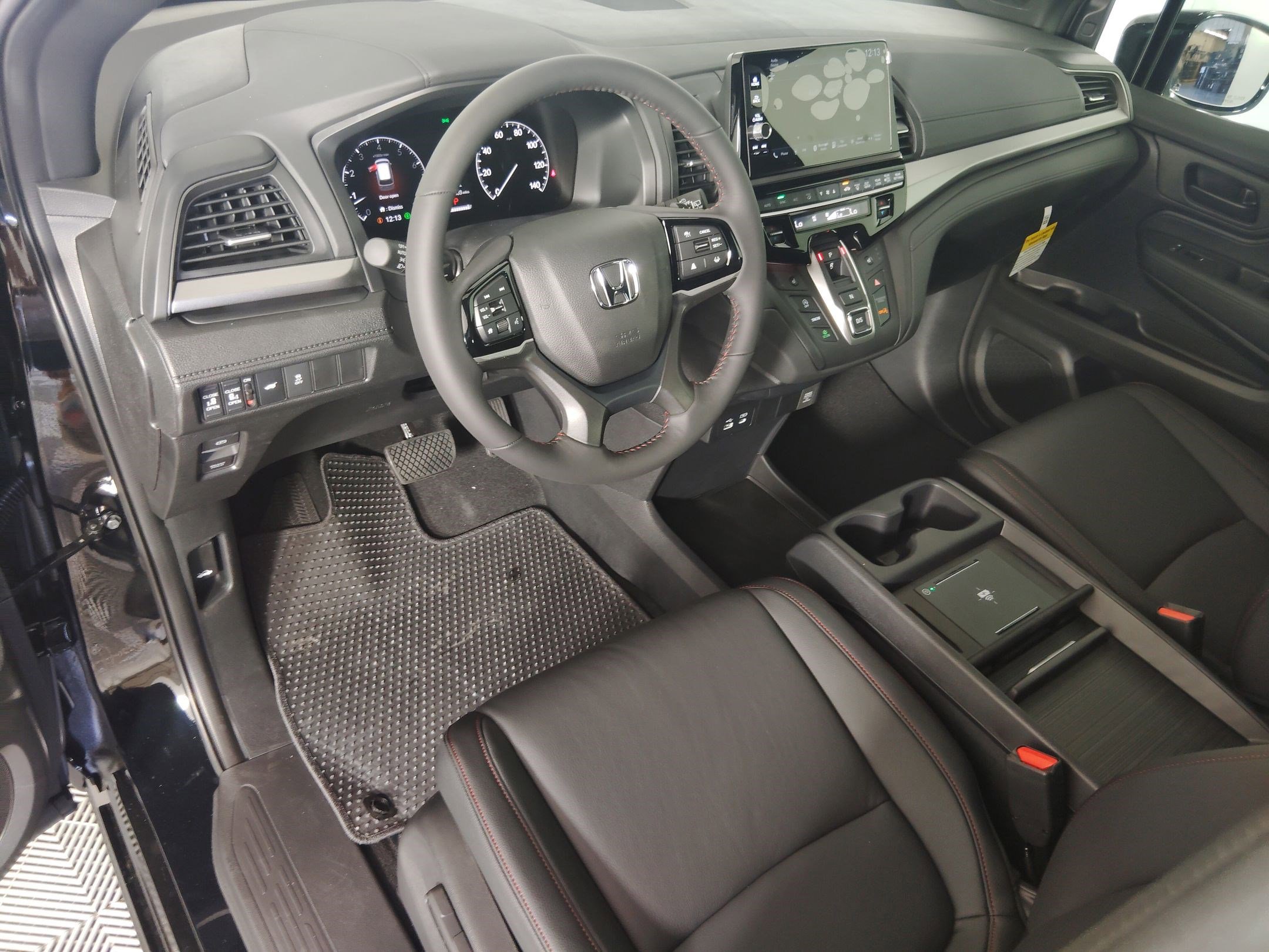 2026 Honda Odyssey photo 4