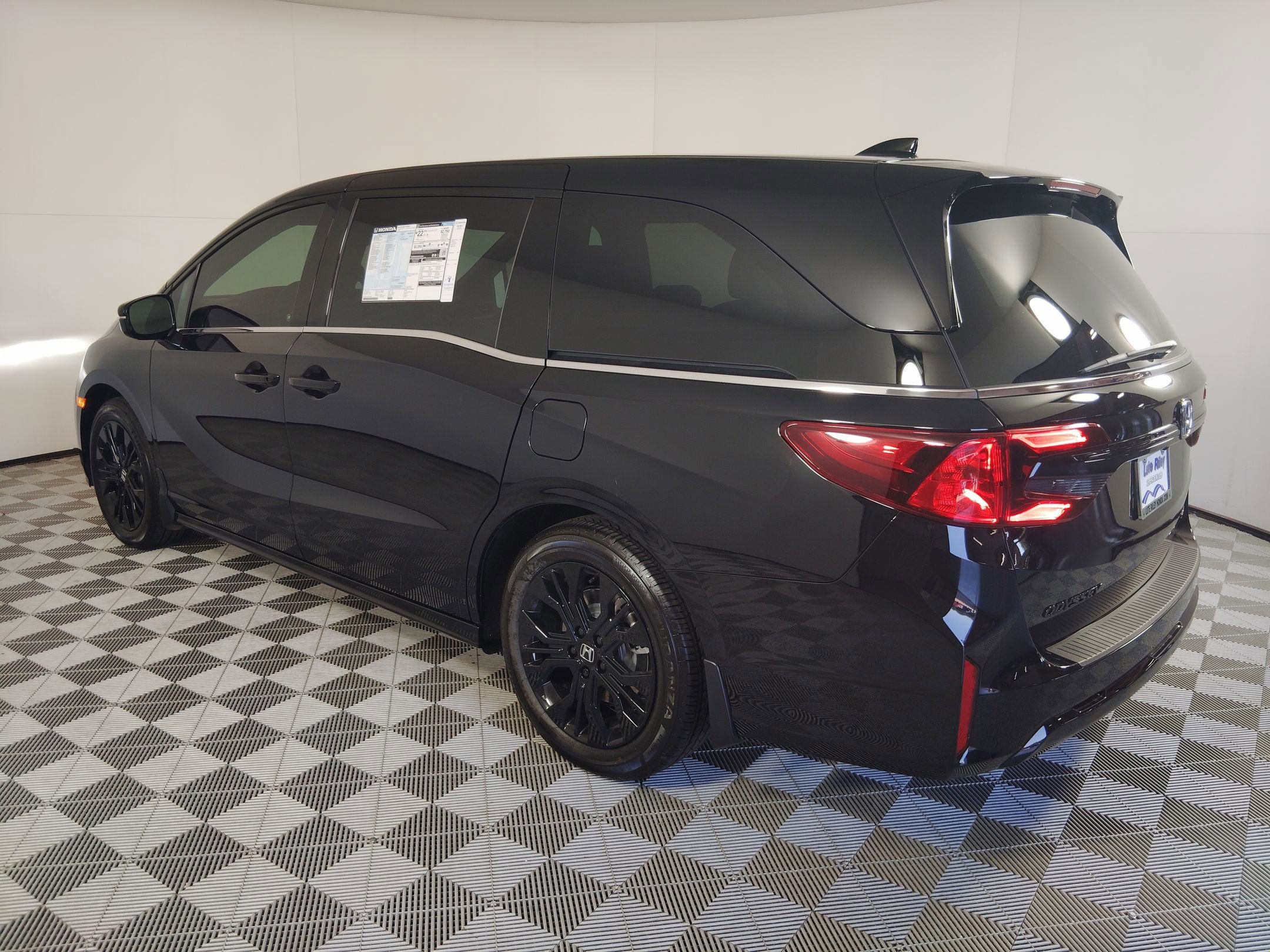 2026 Honda Odyssey photo 3