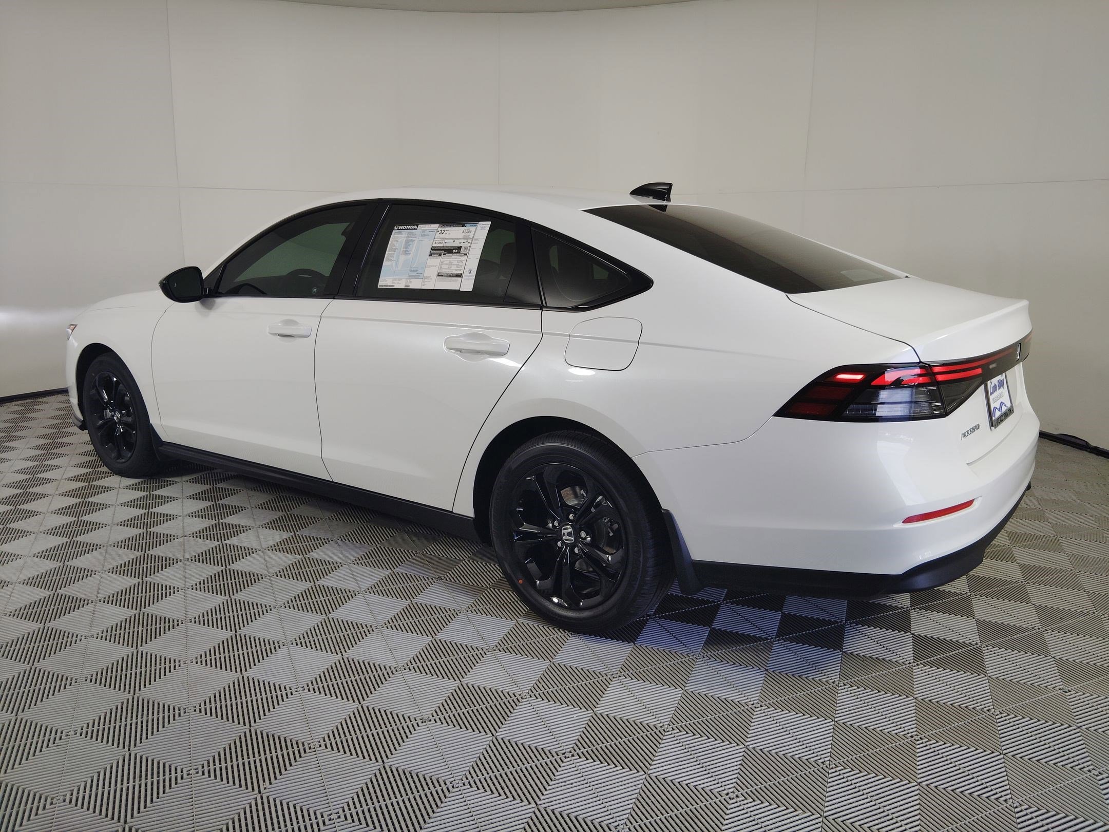 2025 Honda Accord SE photo 3