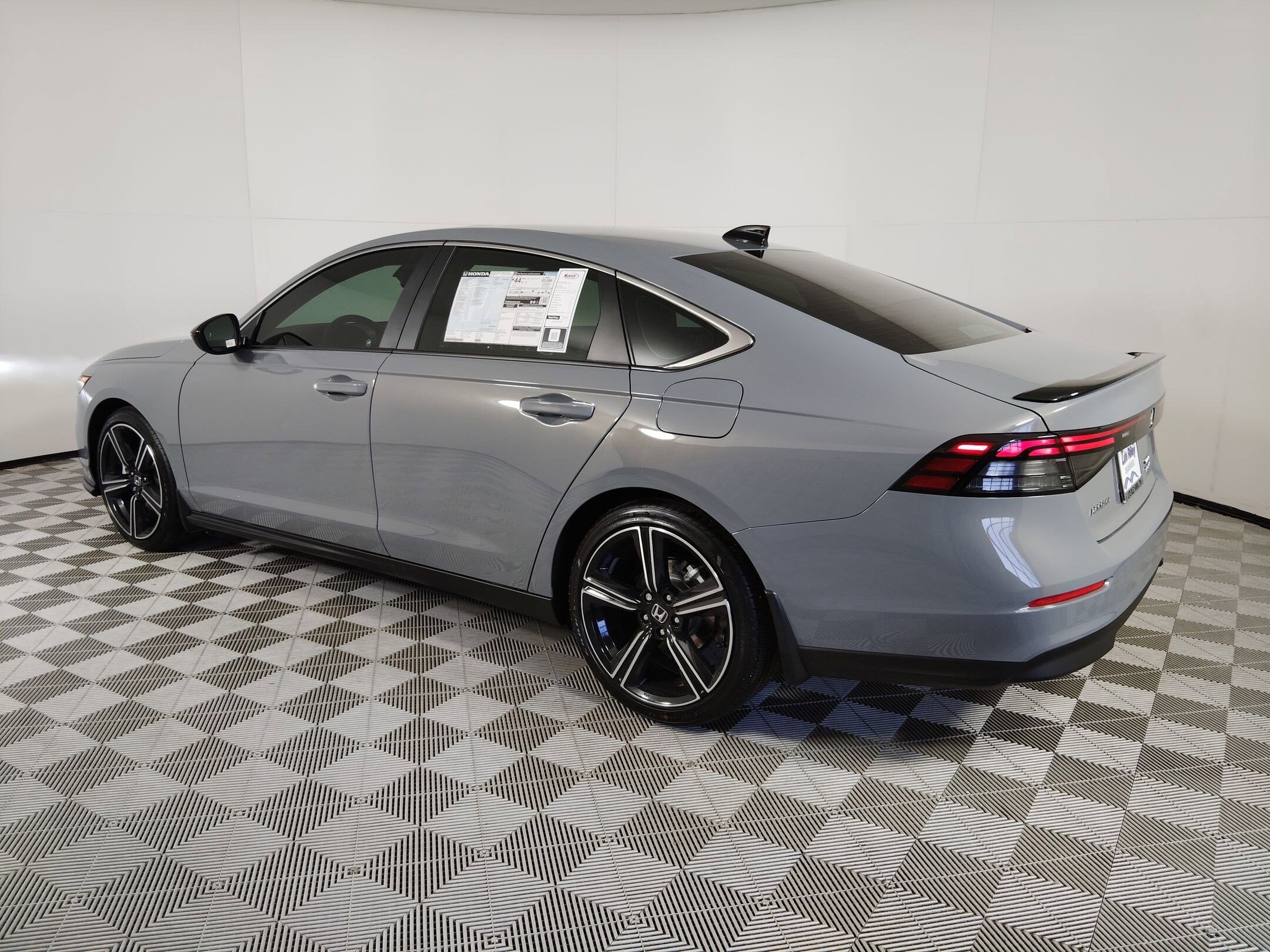 2025 Honda Accord Hybrid Sport photo 3