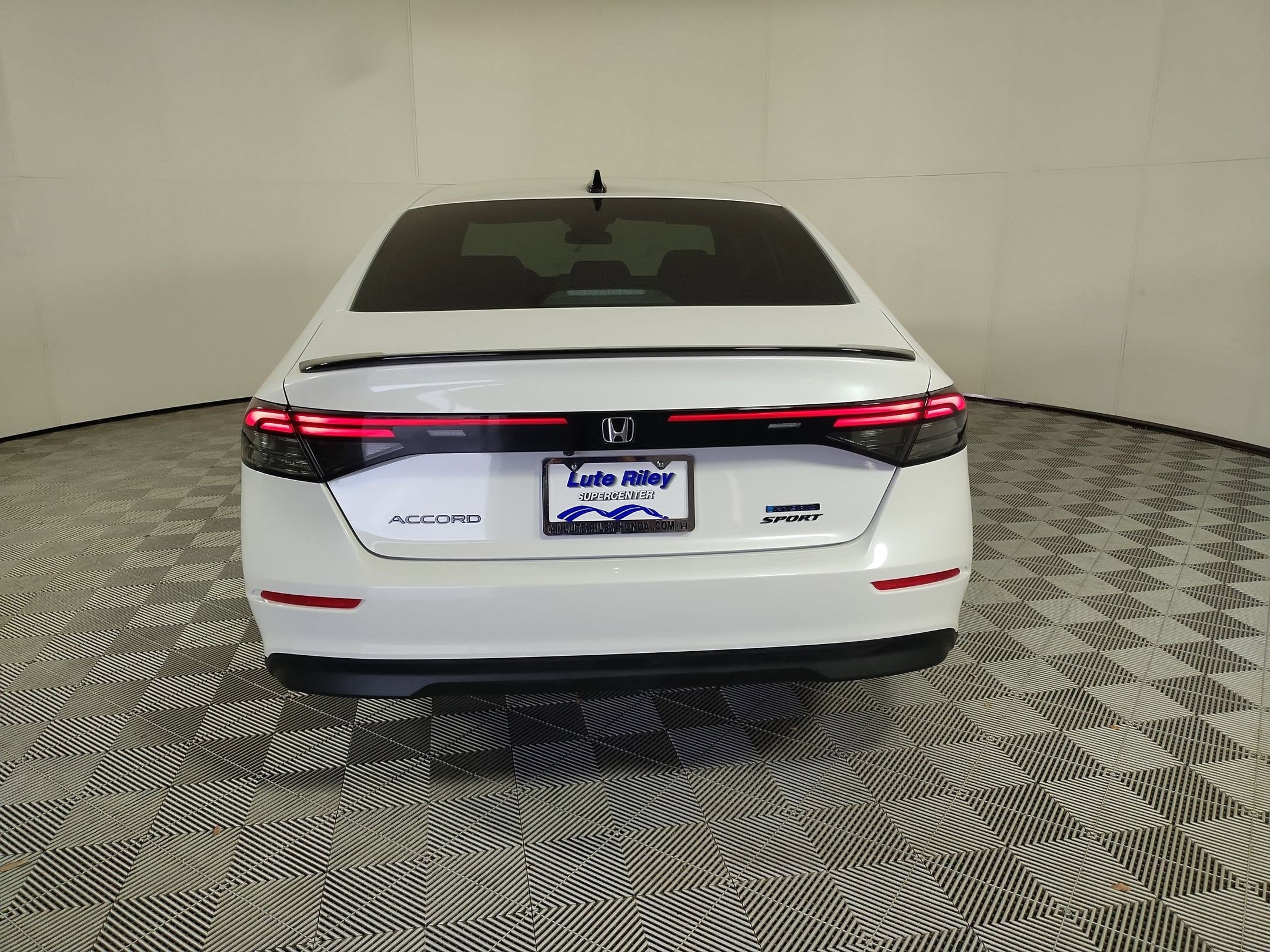 2026 Honda Accord Hybrid Sport - Photo 10