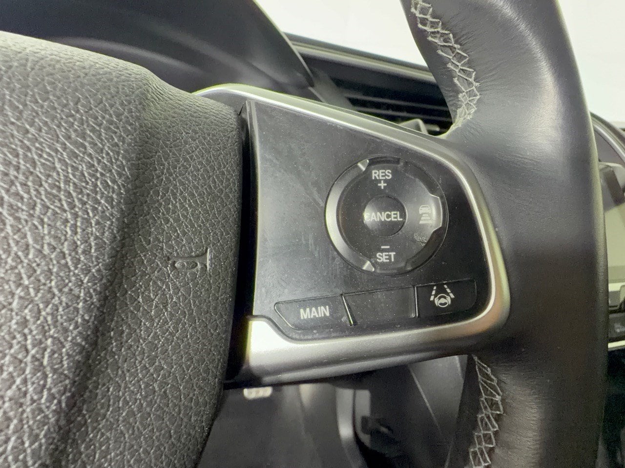 2019 Honda Civic Touring - Photo 19