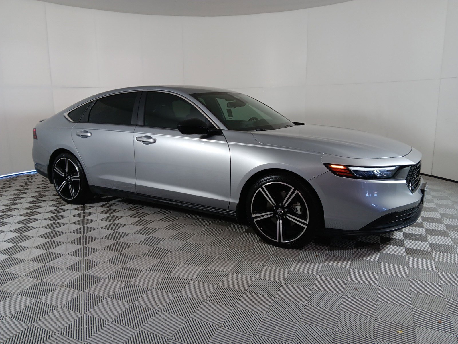 Used 2023 Honda Accord Hybrid Sport with VIN 1HGCY2F5XPA022128 for sale in Richardson, TX