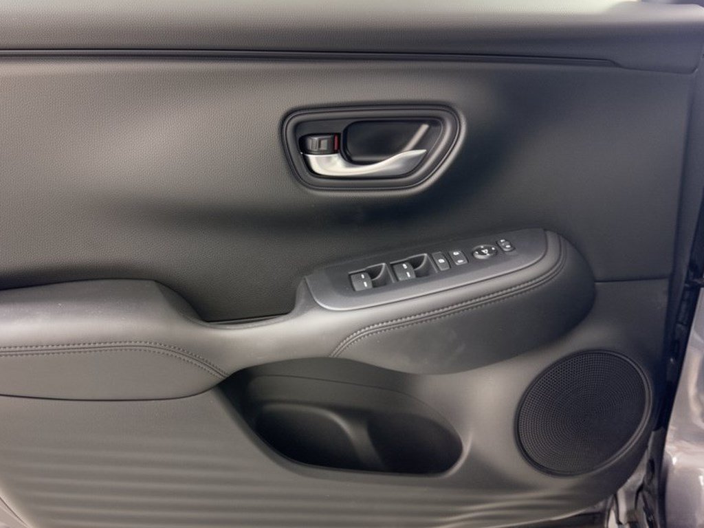 2025 Honda HR-V LX - Photo 14