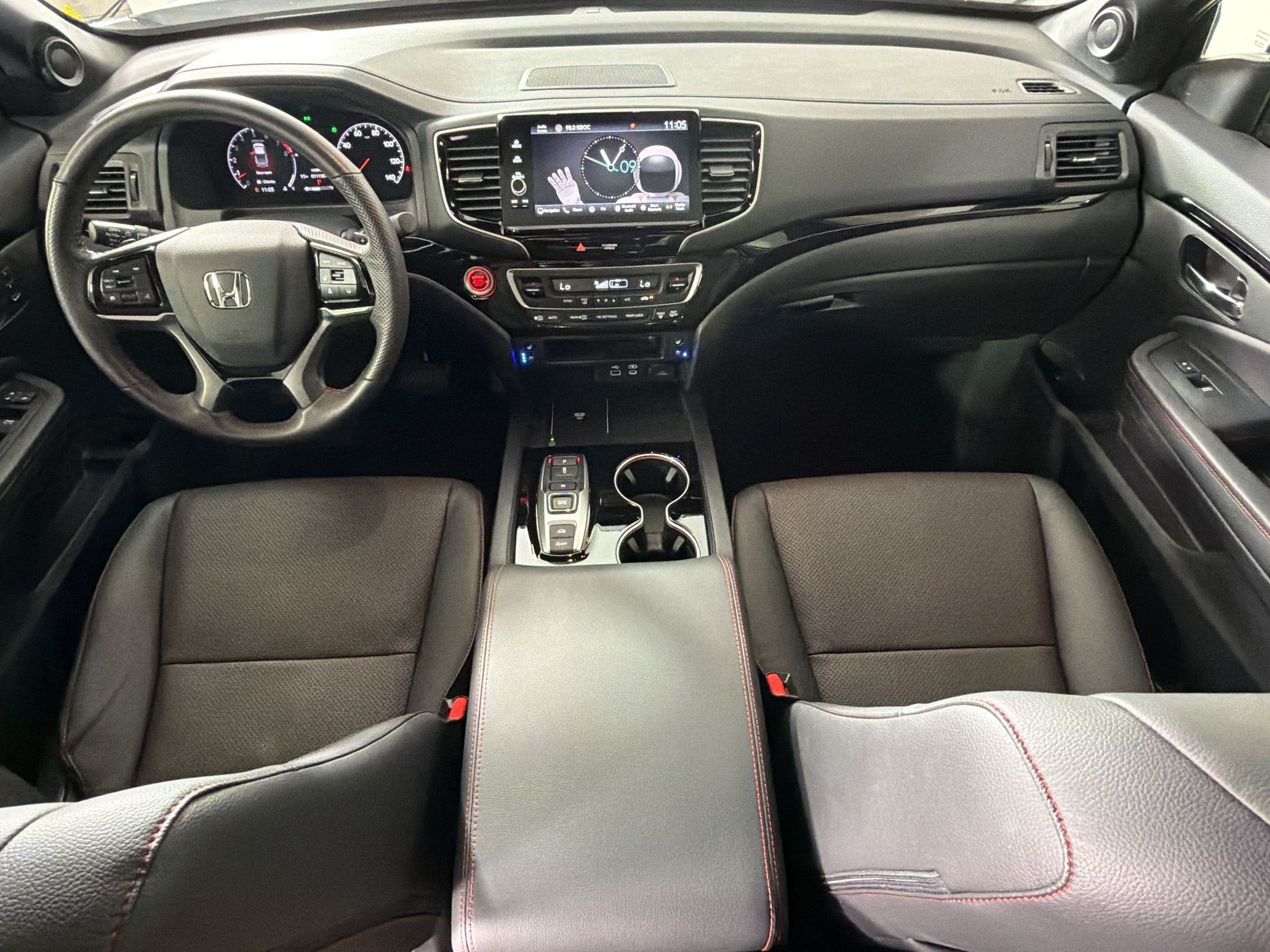 2025 Honda Ridgeline Black Edition - Photo 16