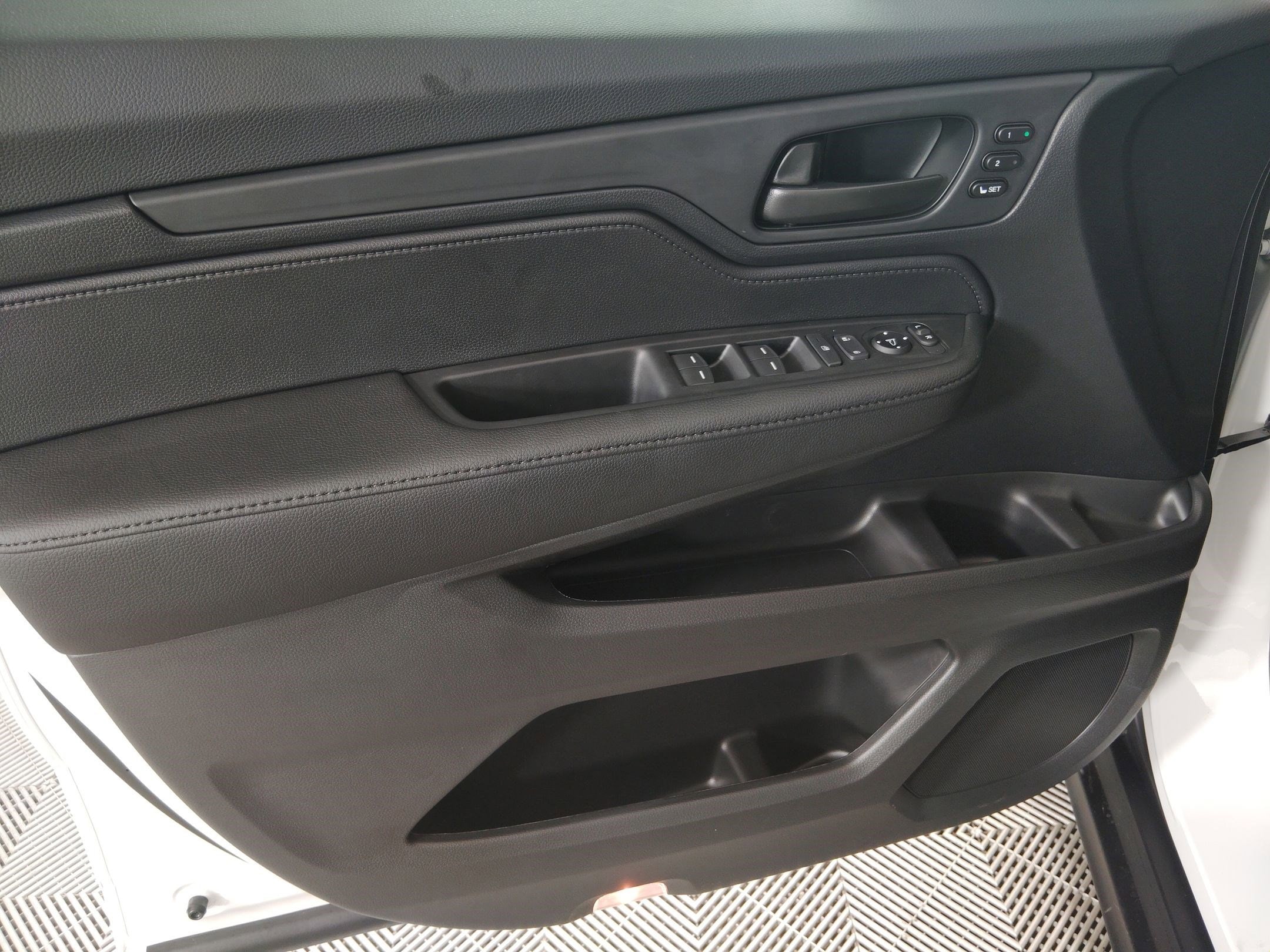 2026 Honda Odyssey EX-L - Photo 10