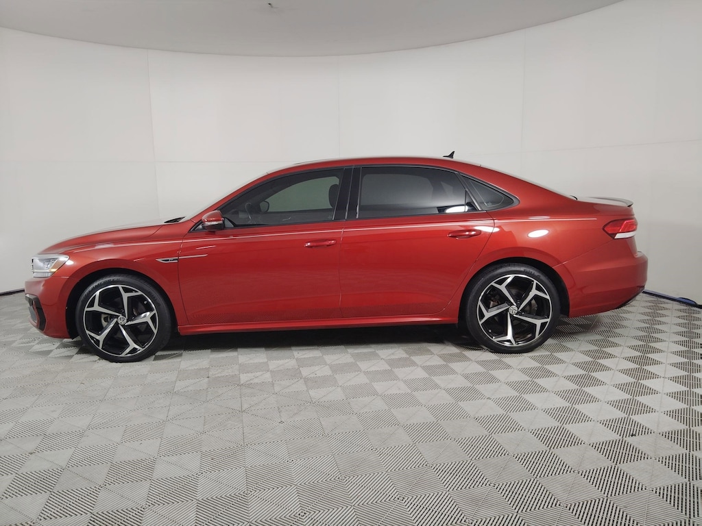 Used 2022 Volkswagen Passat 2.0T R-Line Sedan