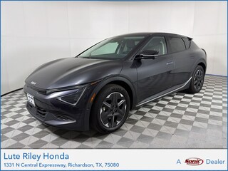 Used 2025 Kia EV6 Light Long Range SUV near Dallas