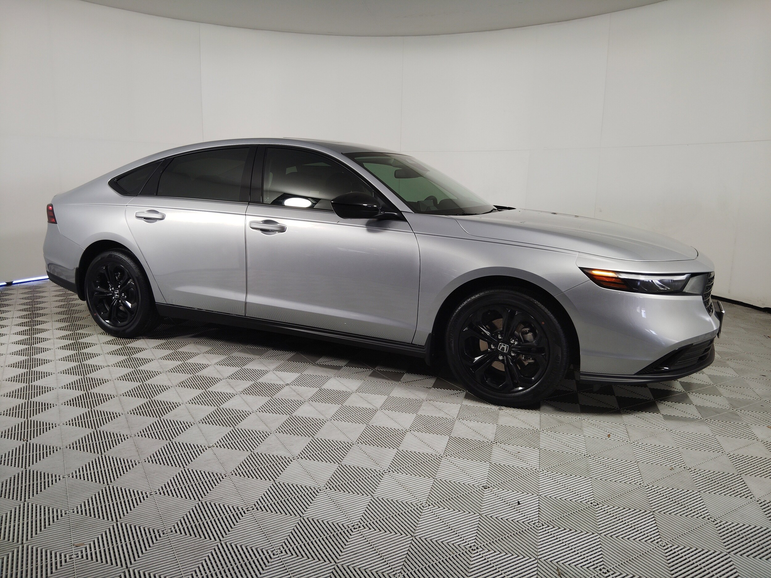 2025 Honda Accord SE photo 2