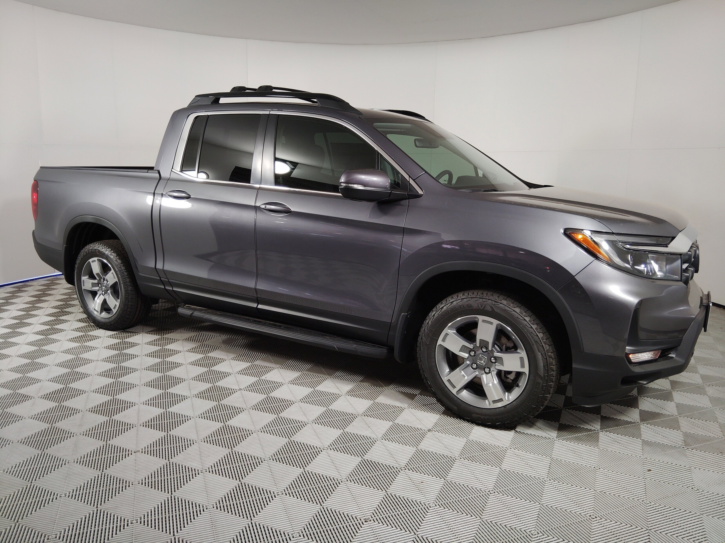 2025 Honda Ridgeline RTL photo 2