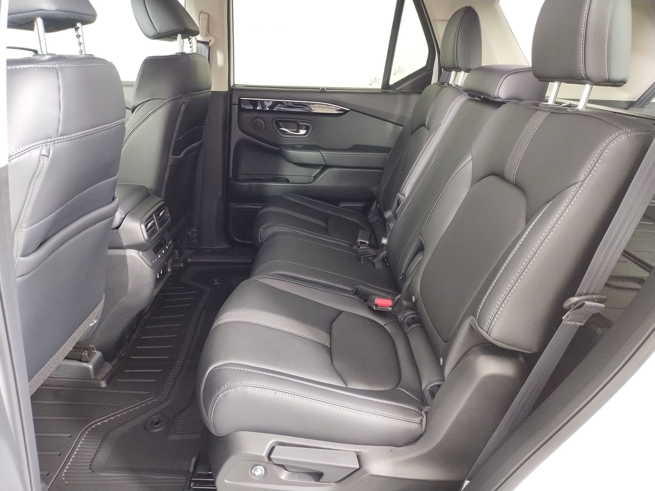 2026 Honda Pilot EX-L - Photo 14