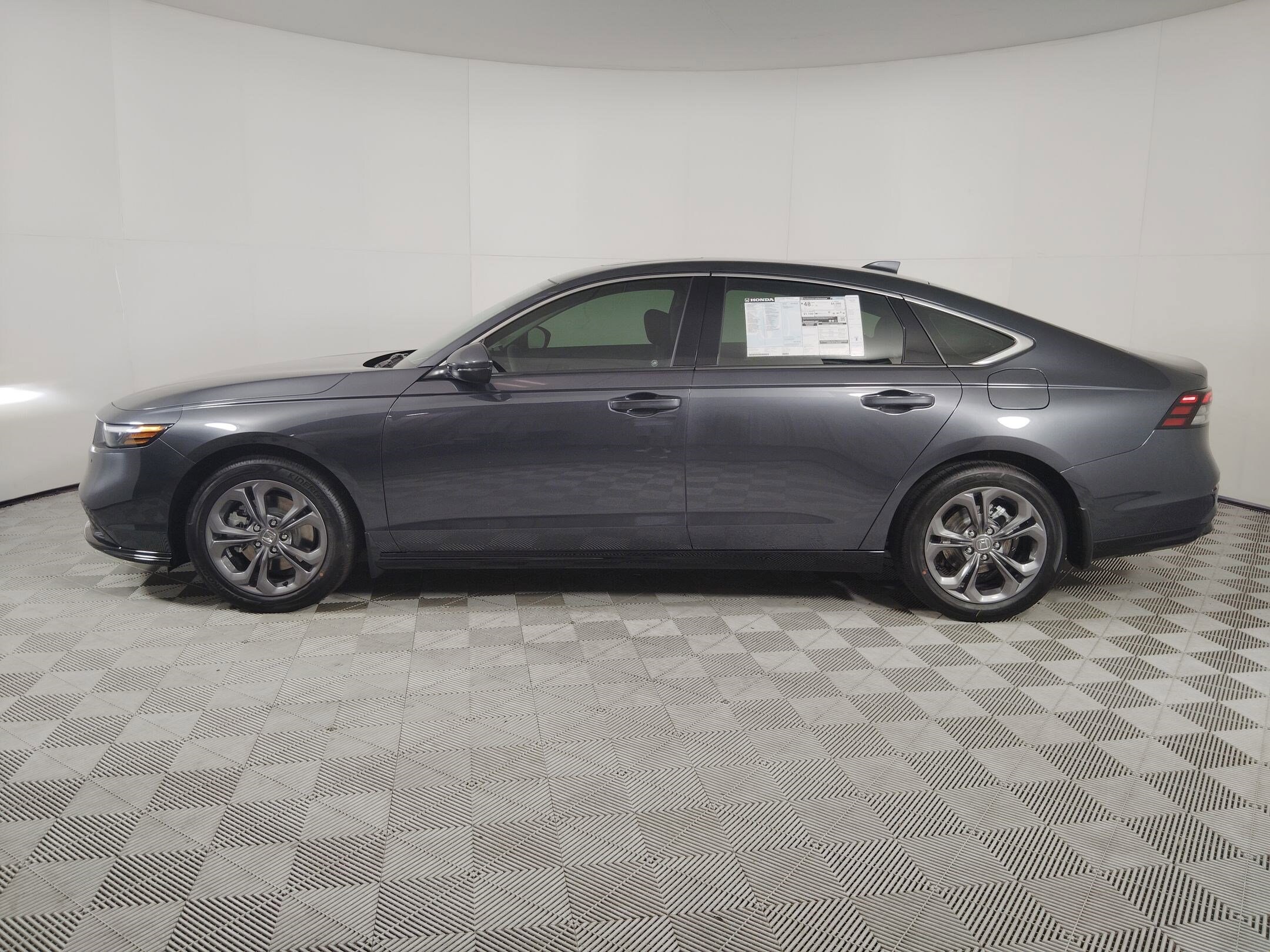 2025 Honda Accord Hybrid EX-L photo 2