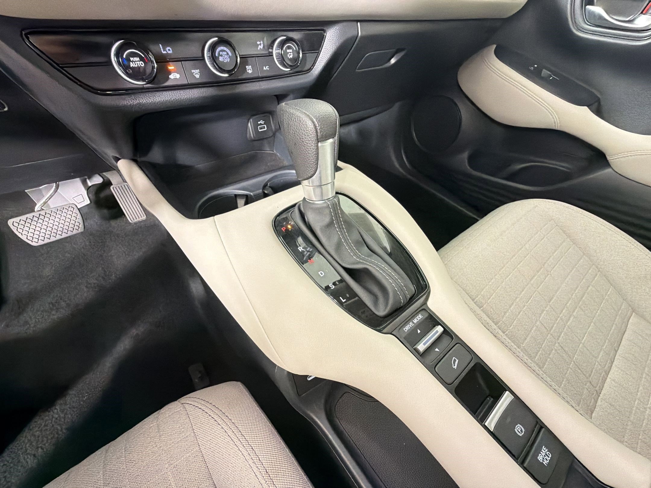 2025 Honda HR-V LX - Photo 18
