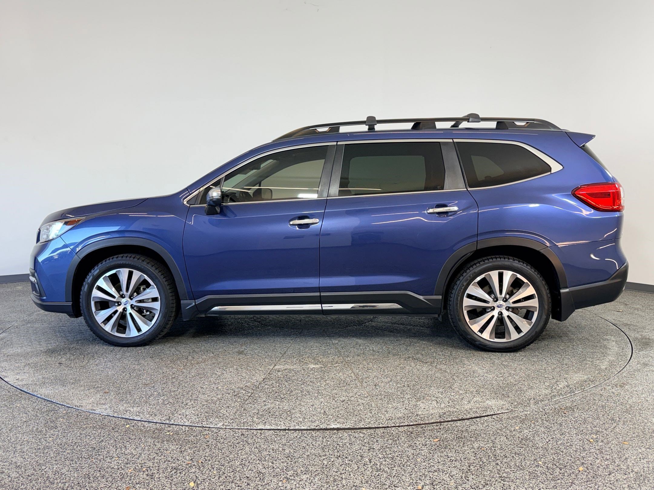 2020 Subaru Ascent Touring photo 2
