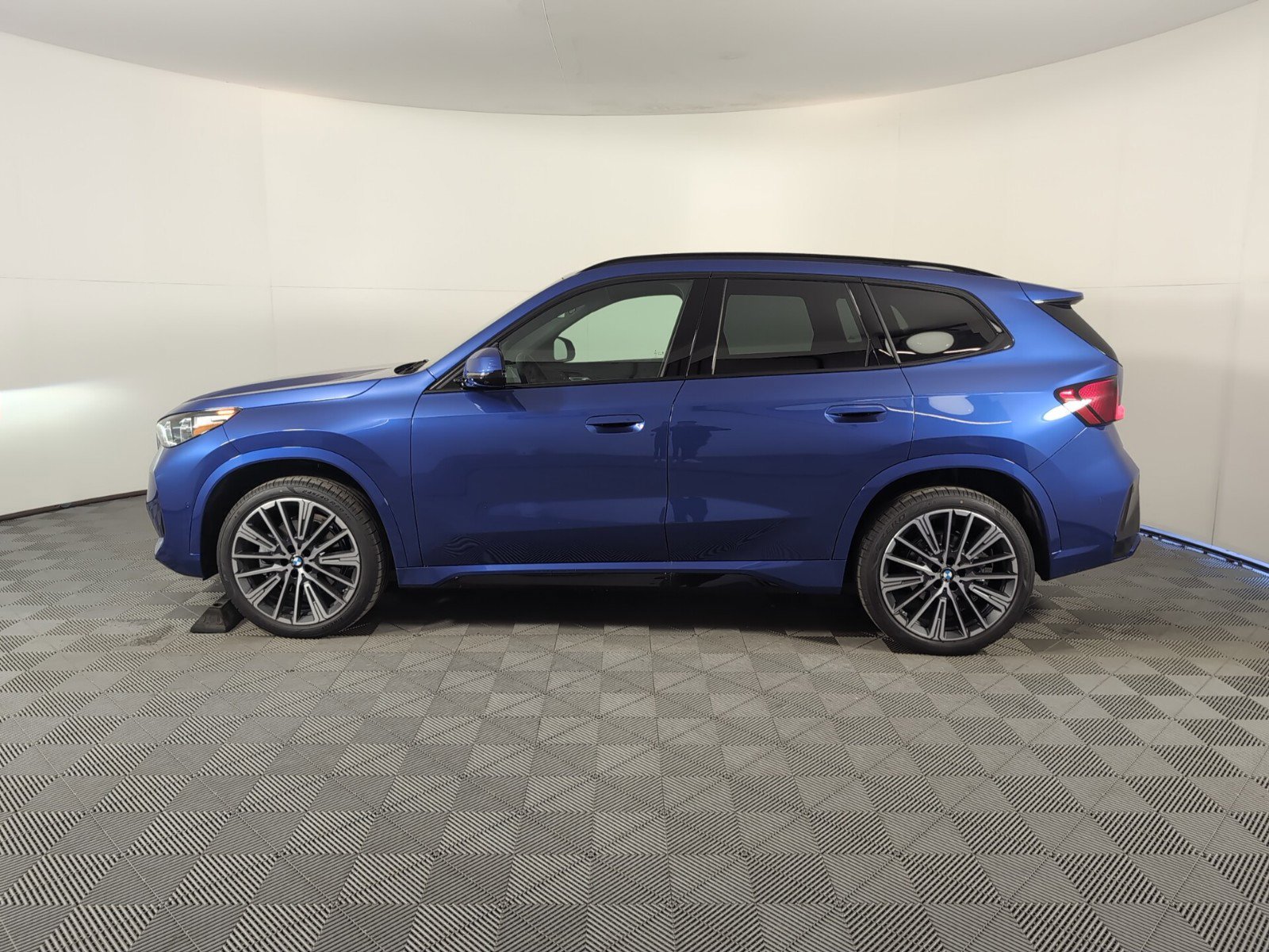 2025 Bmw X1 XDrive28i photo 4