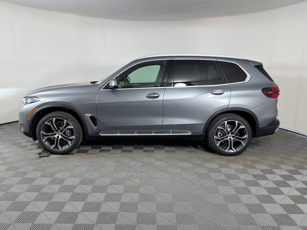 New 2026 BMW X5 sDrive40i SUV