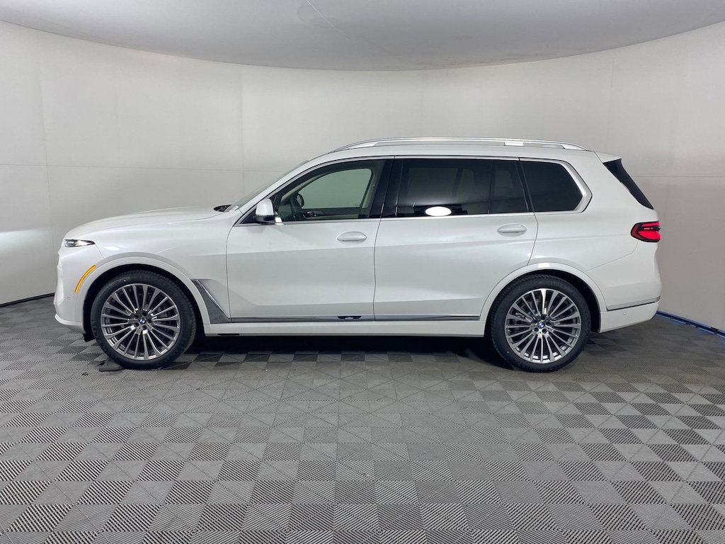 New 2026 BMW X7 xDrive40i SUV