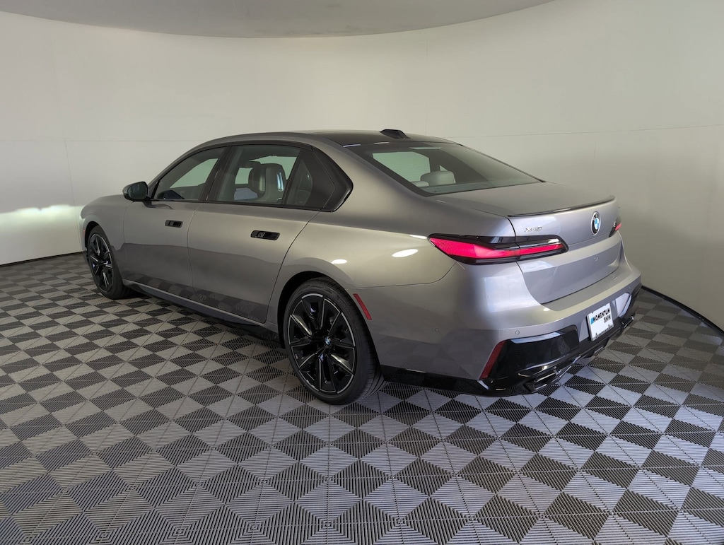 New 2025 BMW 760i xDrive Sedan