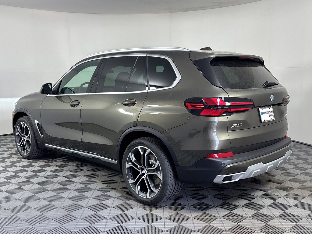 New 2026 BMW X5 sDrive40i SUV