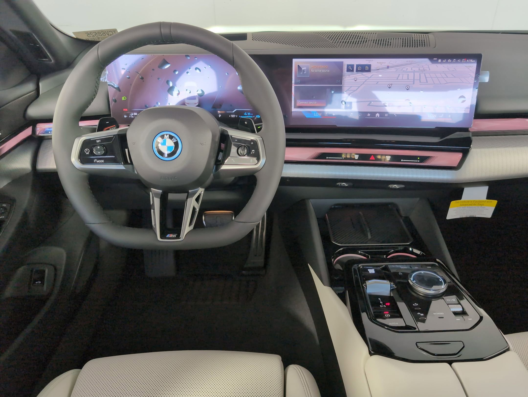 2026 Bmw 550e xDrive photo 3