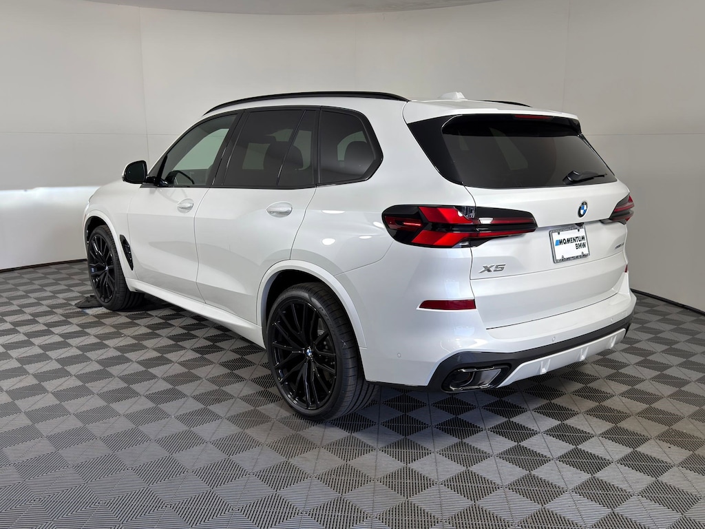 New 2026 BMW X5 sDrive40i SUV