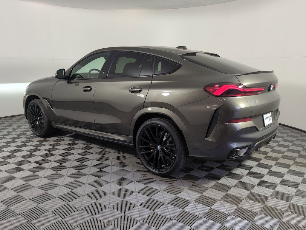 New 2026 BMW X6 xDrive40i SUV