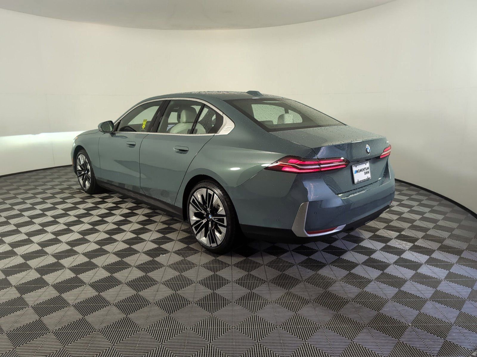 2025 Bmw 530i photo 3