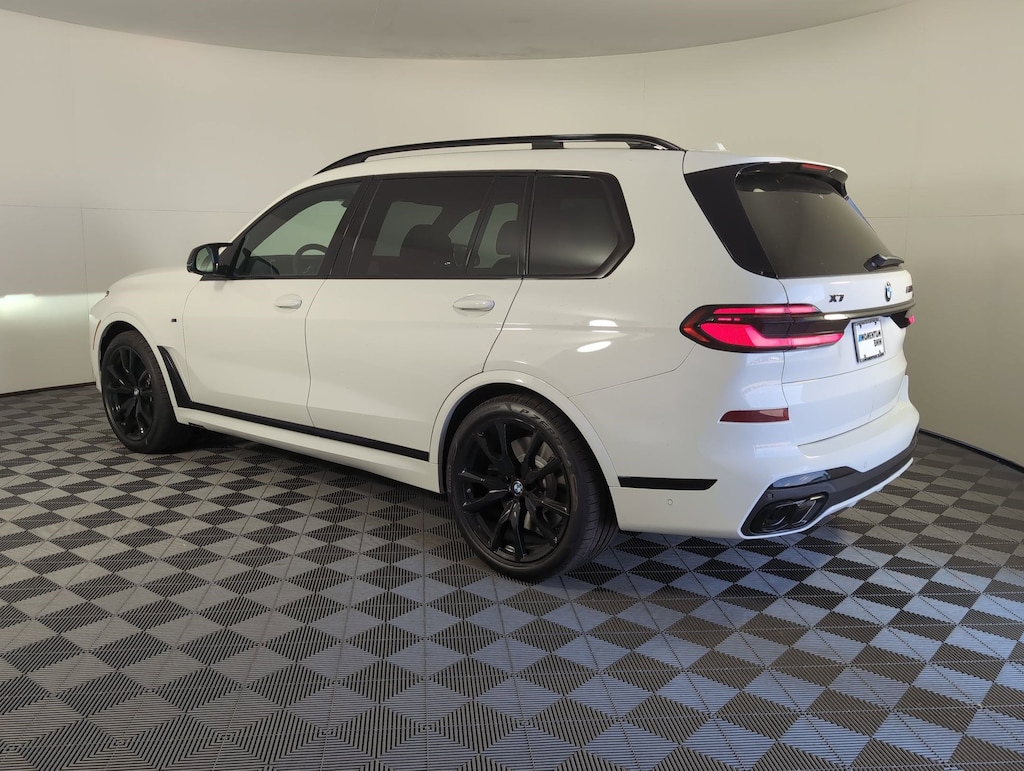 New 2026 BMW X7 M60i SUV